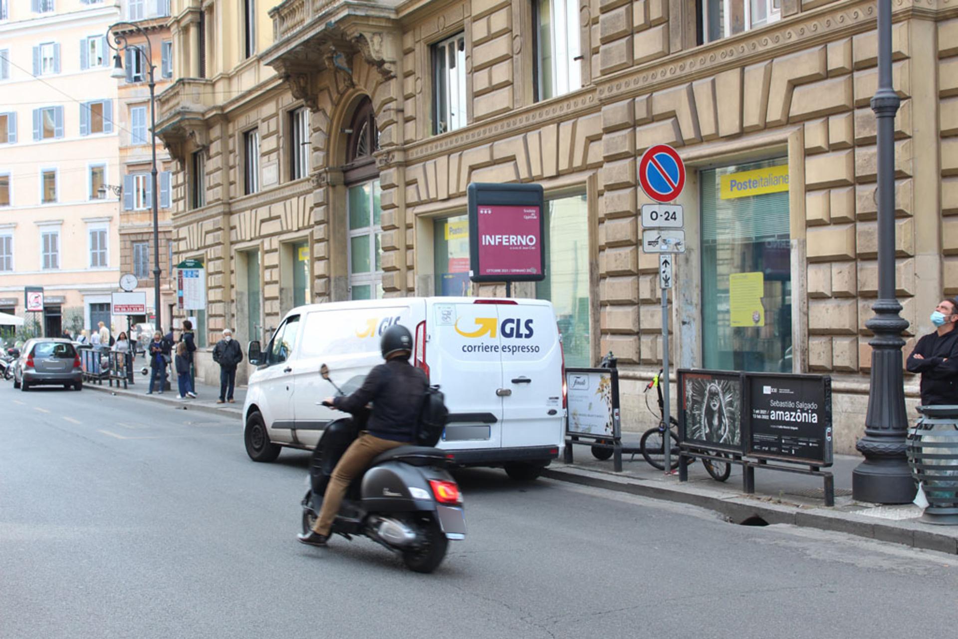 Impianto a VIA ARENULA - ang. Via dei Falegnami (dx)  Roma