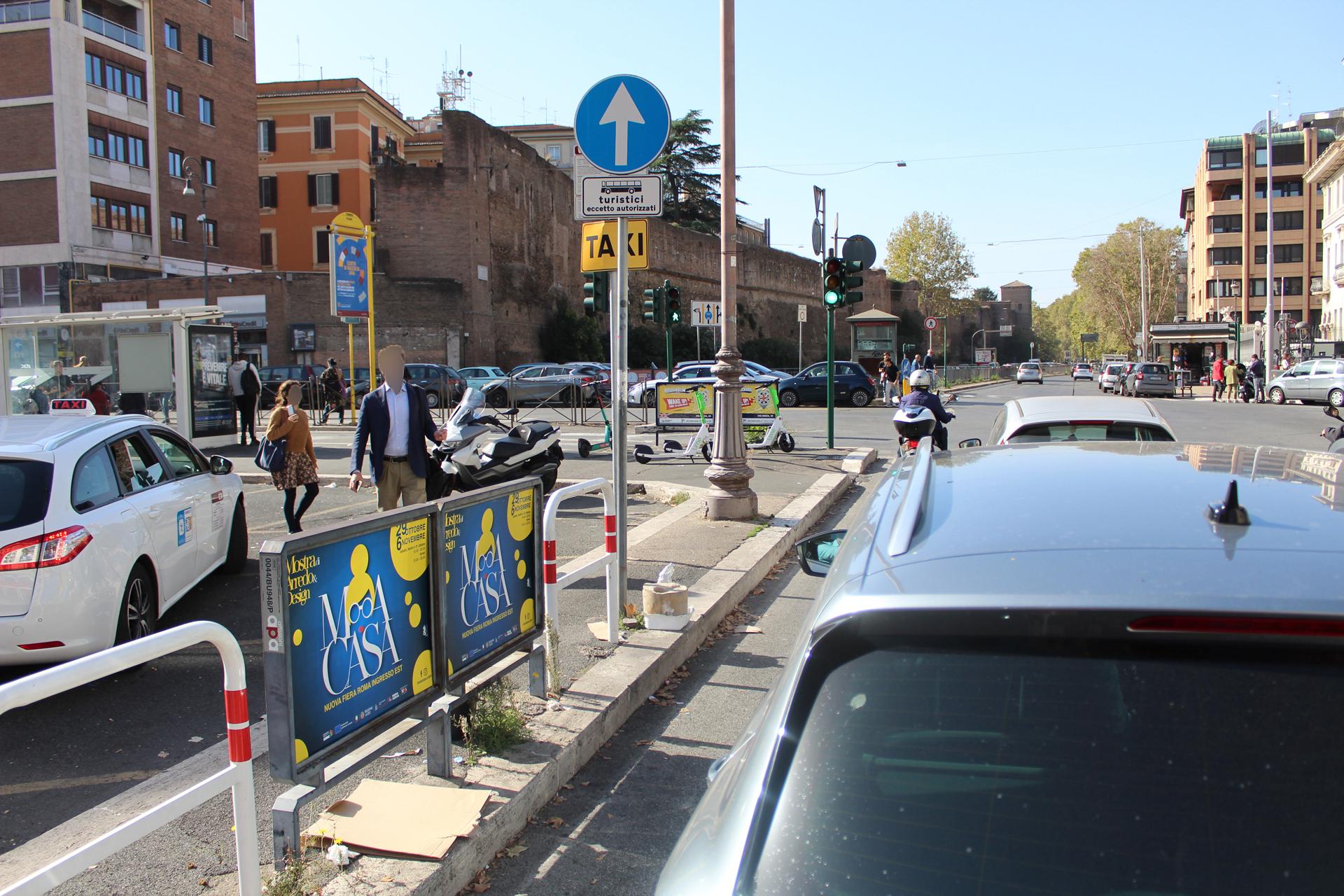 Impianto a PIAZZA FIUME - ang. Stazione Taxi  Roma
