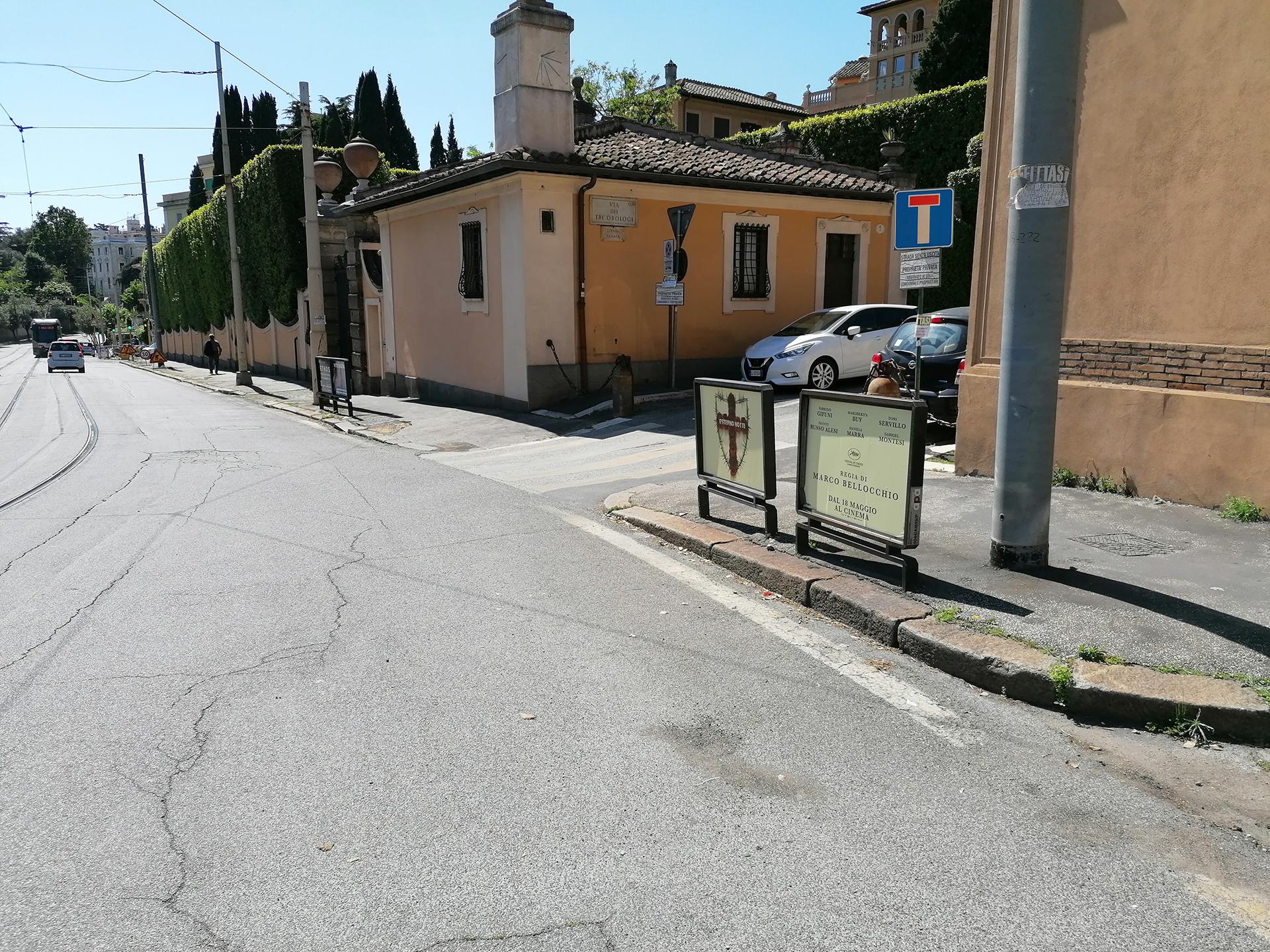Impianto a VIA ALDROVANDI - ang. Via dei Tre Orologi (dx)  Roma