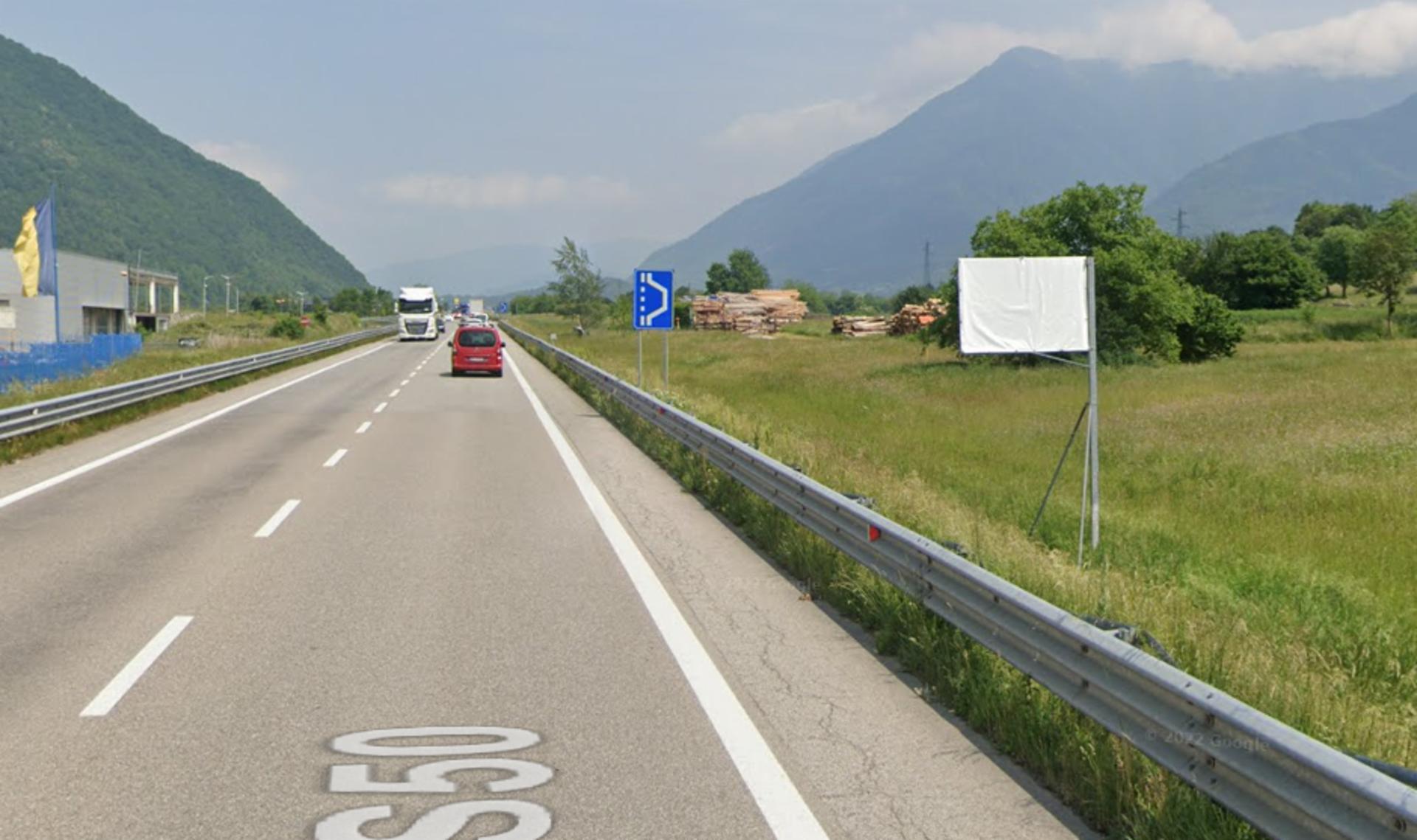 Impianto CARTELLONISTICA a Fonzaso, in zona In's Mercato