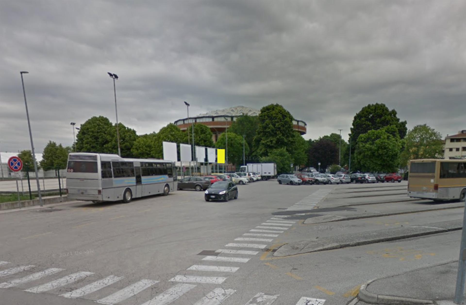 Impianto POSTER a Castelfranco Veneto, in zona Snack Pizza