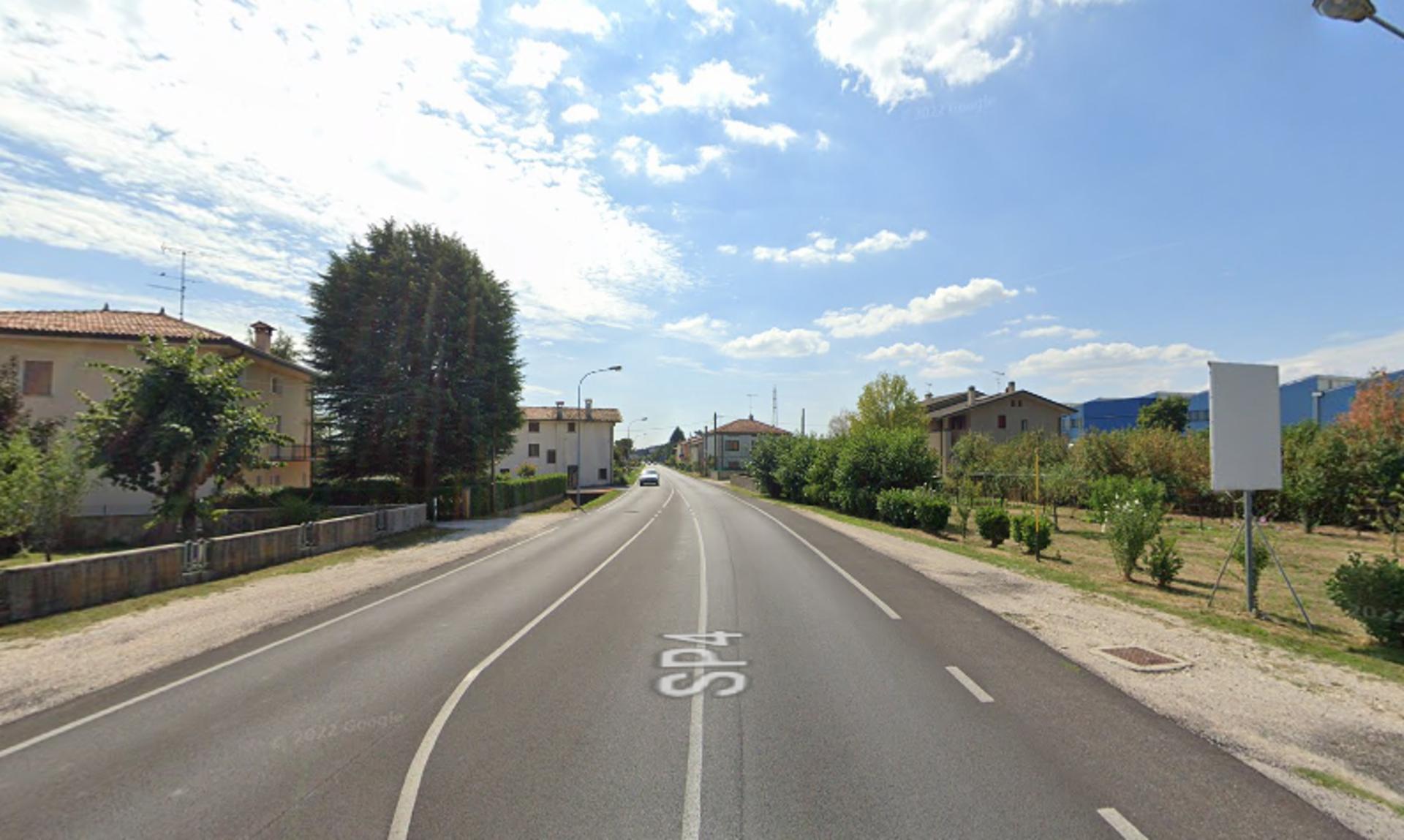 Impianto CARTELLONISTICA a Pieve di Soligo, in zona Gelateria Amelíe