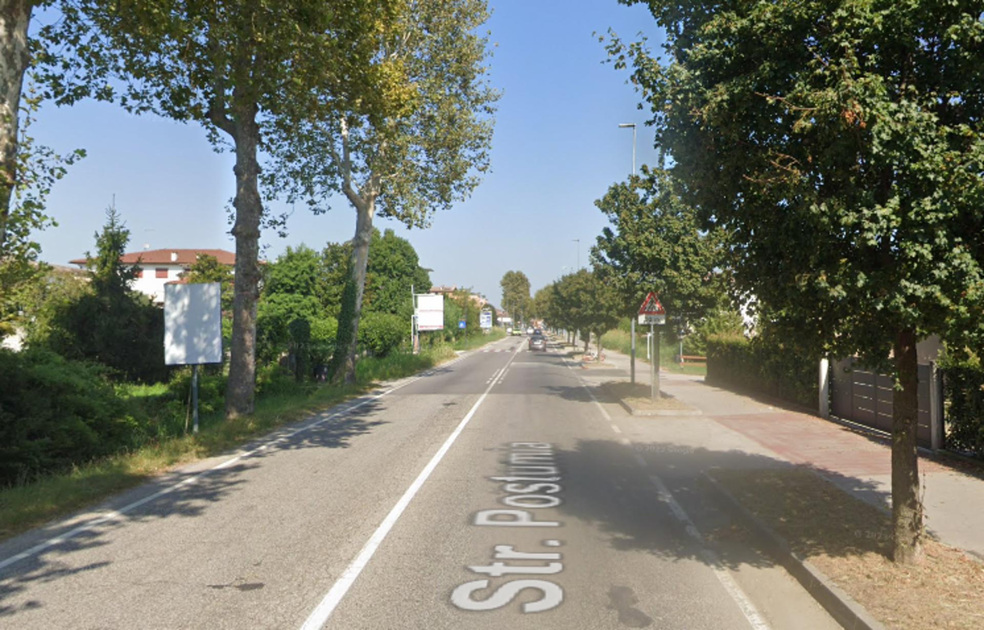 Impianto CARTELLONISTICA a Vicenza, in zona Dueggi Caffè