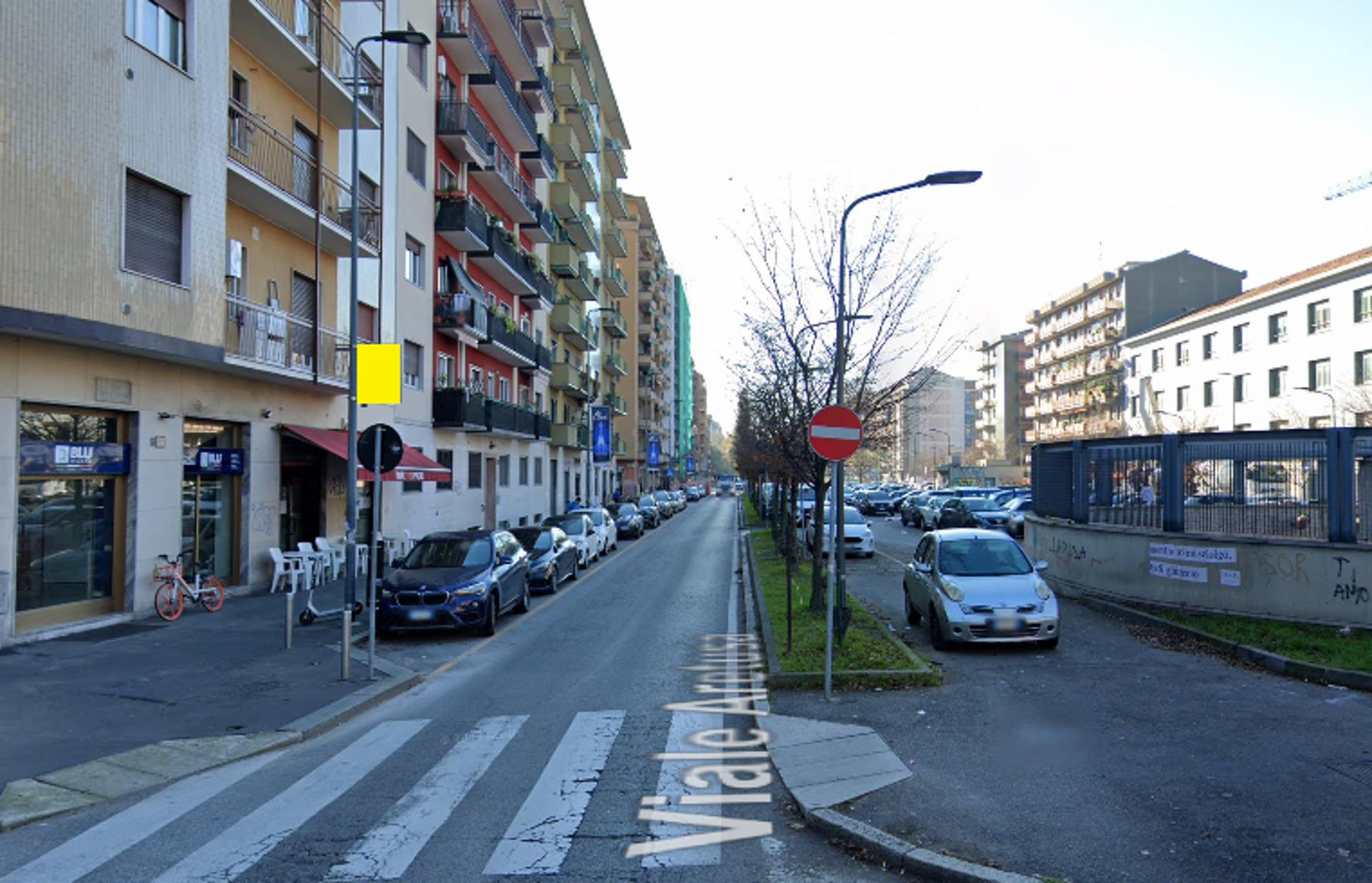 Impianto TARGA PALO a Milano, in zona Centro della Mozzarella