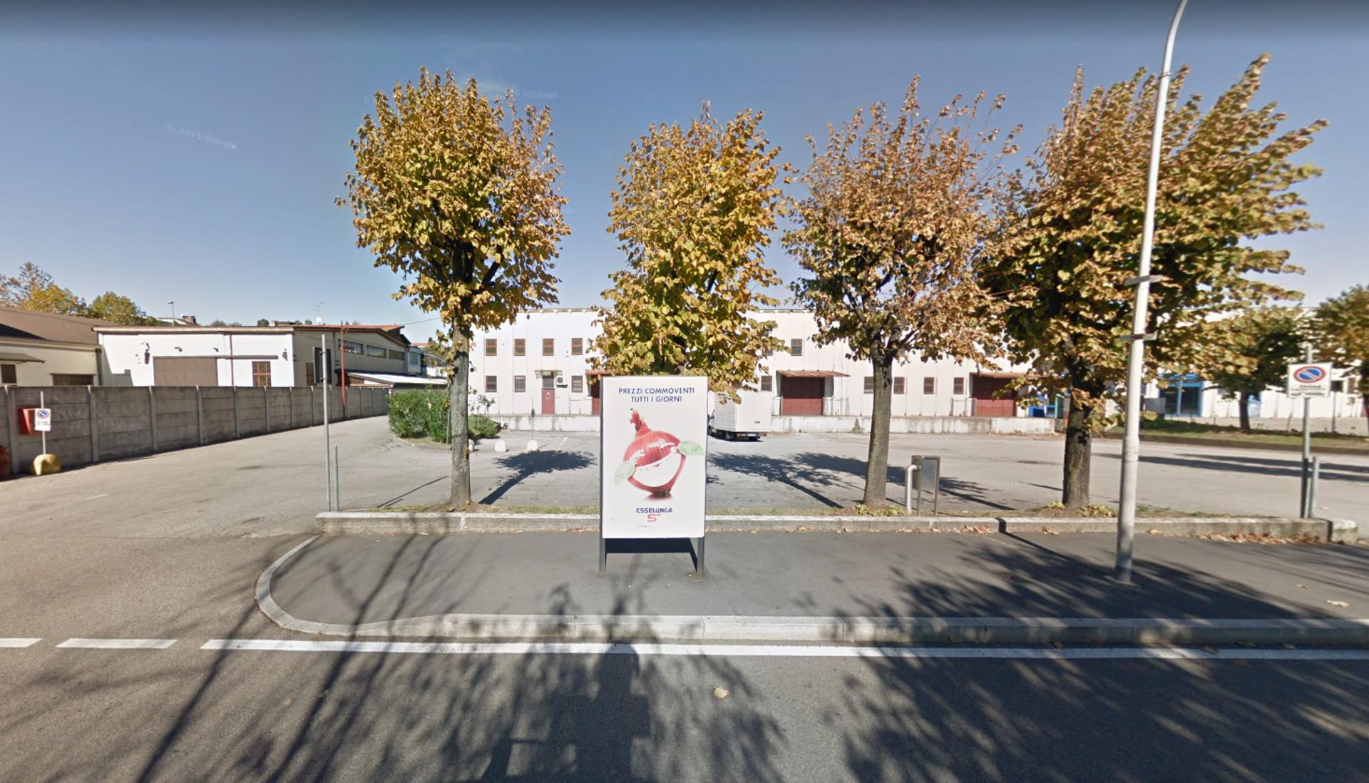 Impianto STENDARDO a Cinisello Balsamo, in zona Poltronesofà