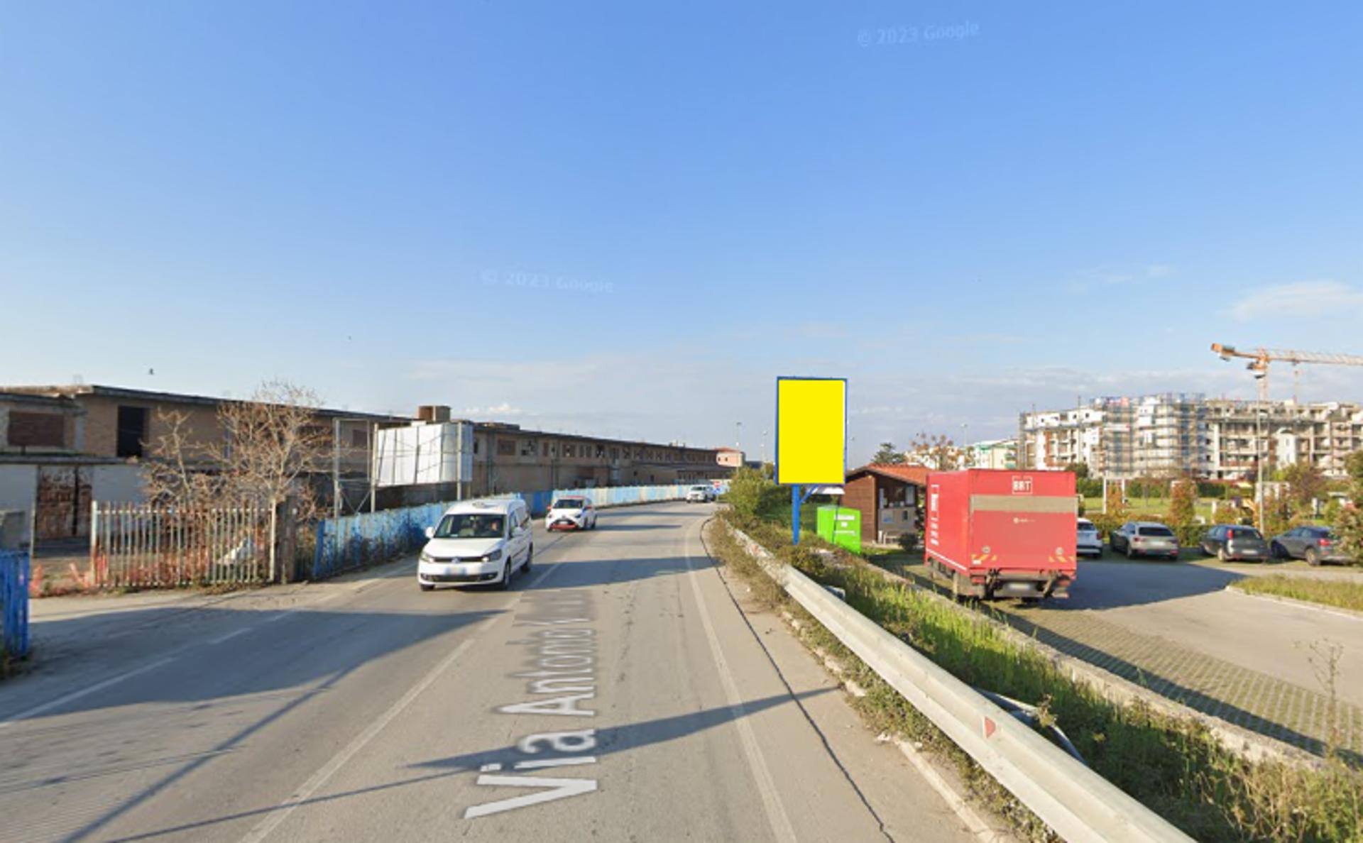 Impianto POSTER a Montecorvino Pugliano, in zona Decathlon