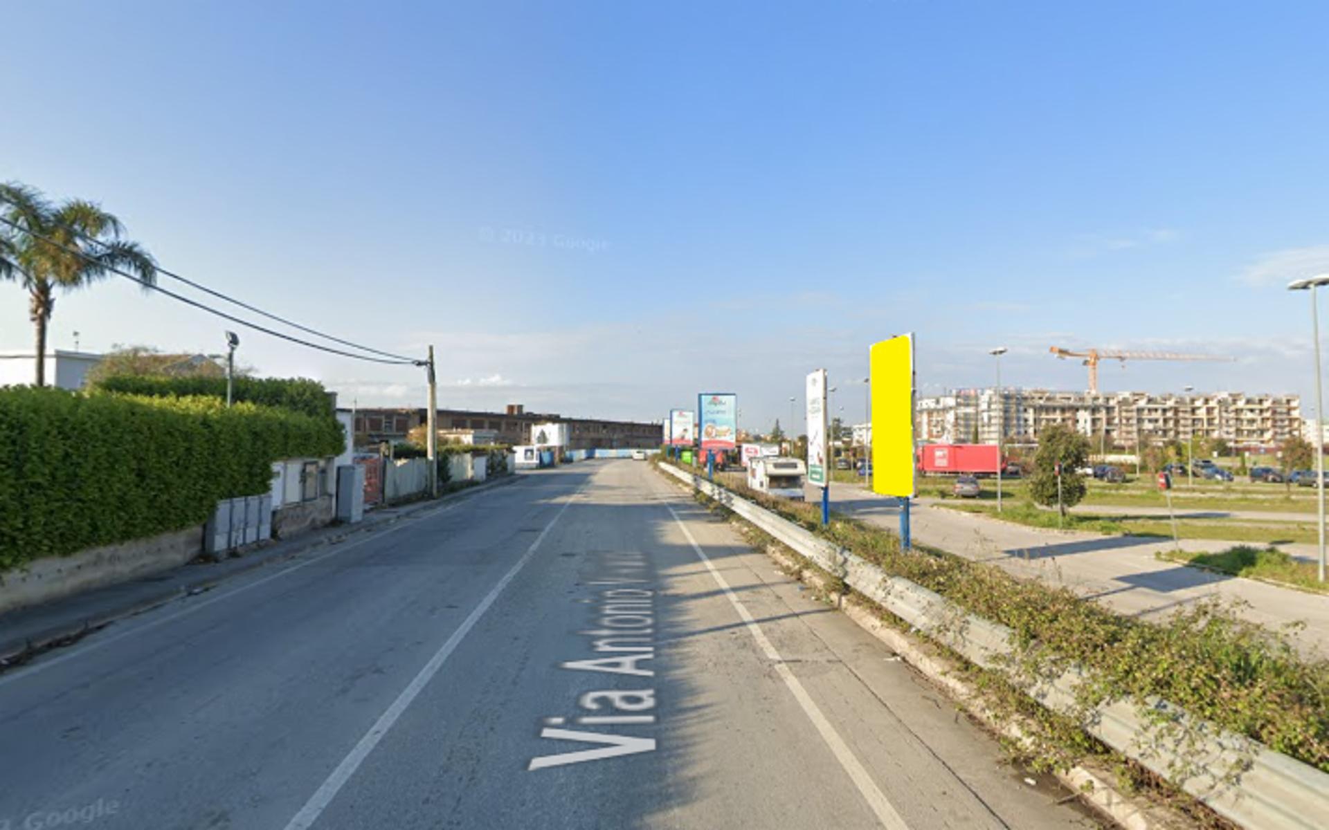 Impianto POSTER a Montecorvino Pugliano, in zona Decathlon