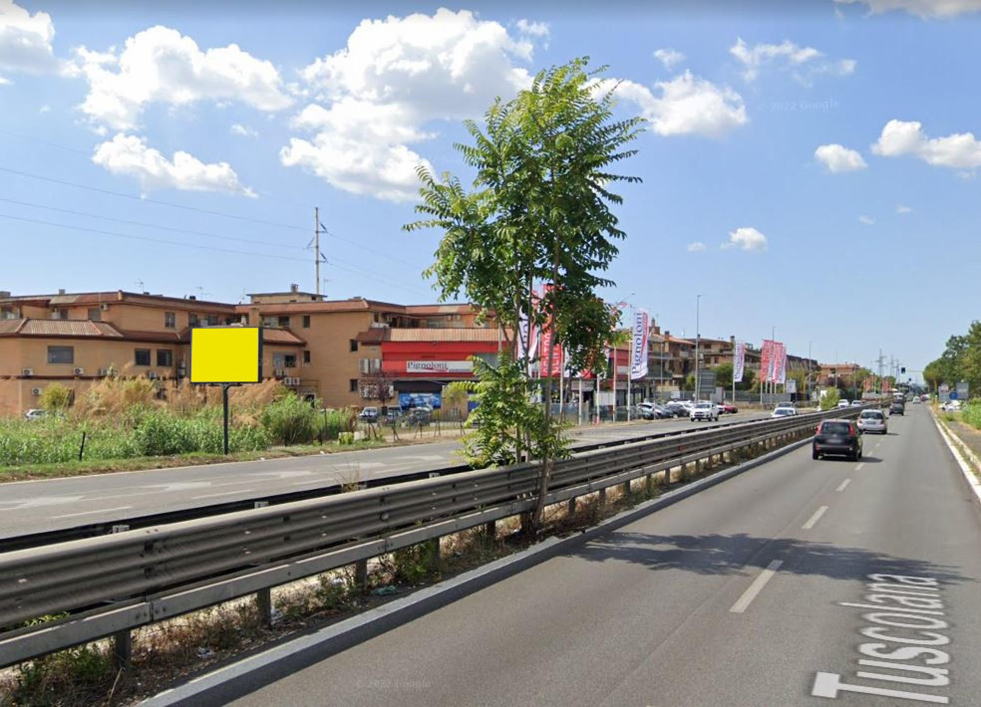 Impianto POSTER a Roma, in zona Decò Maxistore