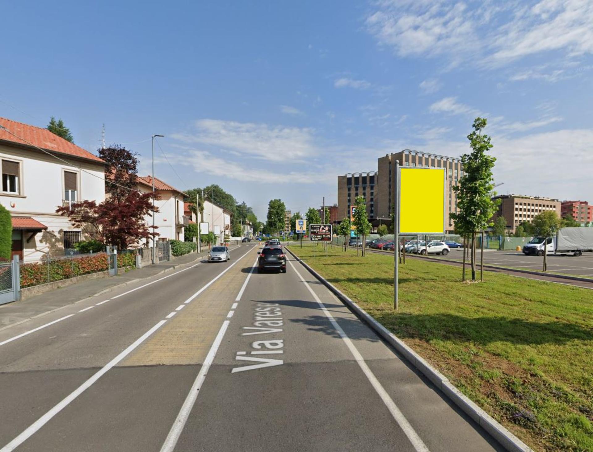 Impianto CARTELLONISTICA a Saronno, in zona Four Seasons