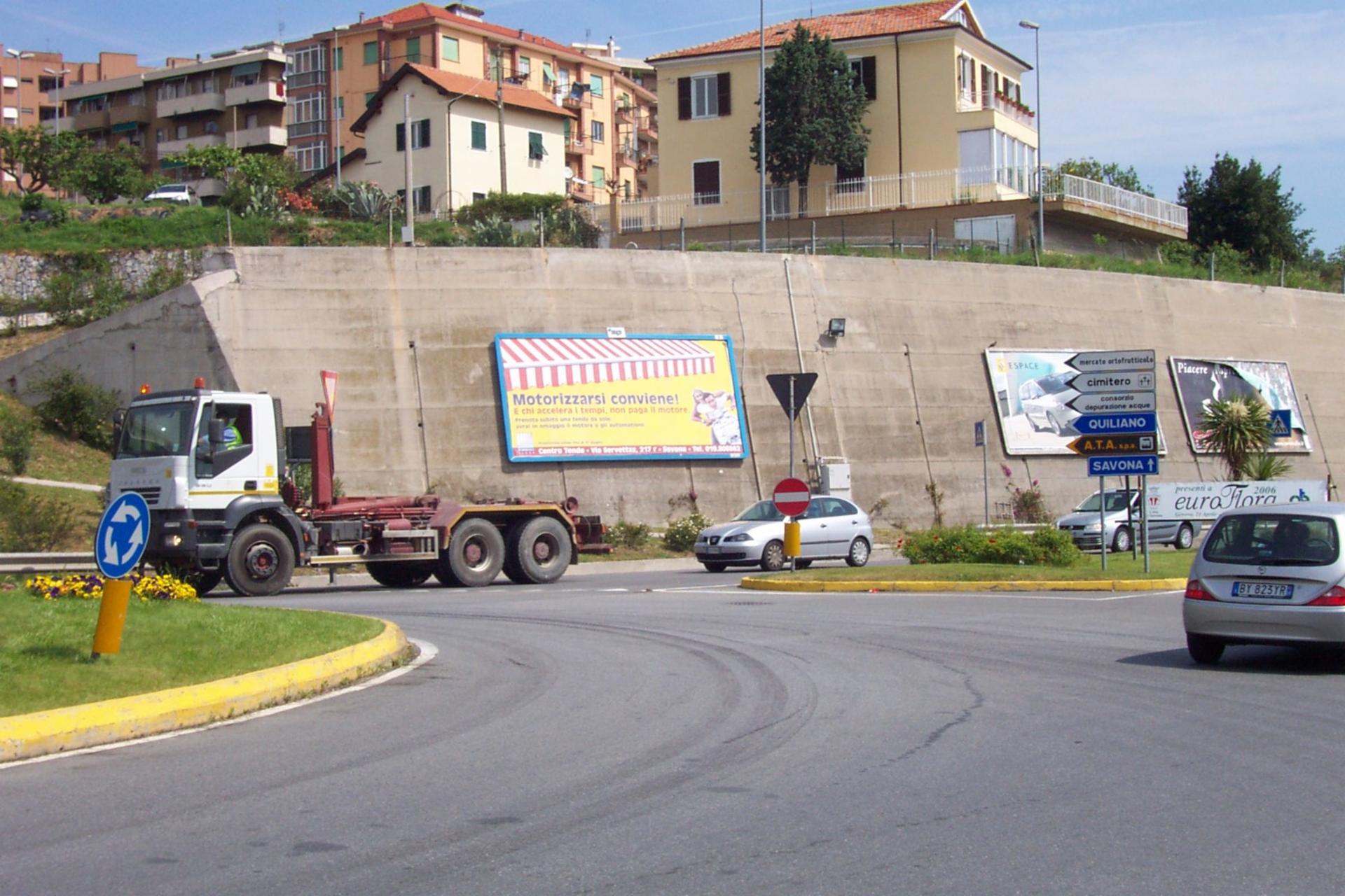 Impianto 6 X 3 a Savona, in zona Ostaia de Leze