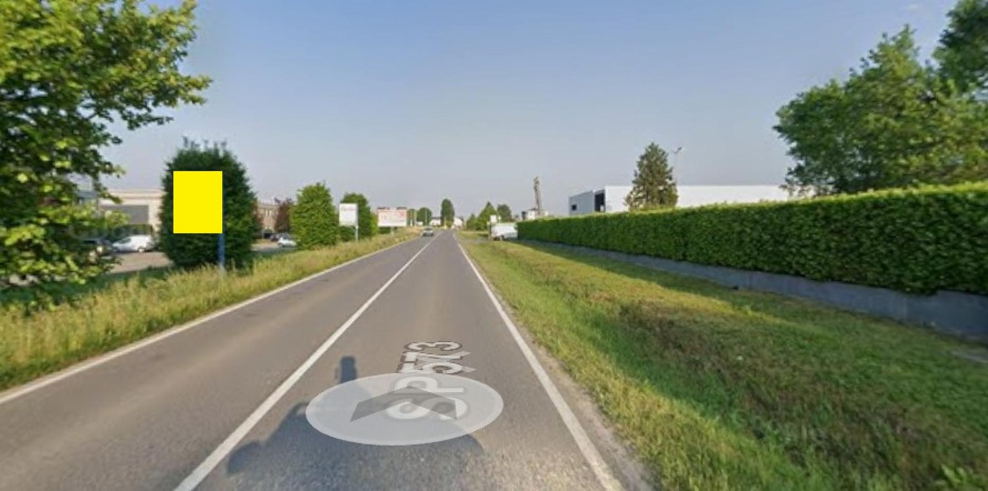 Impianto CARTELLONISTICA a Palosco, in zona Palosco - via bergamo (distrib.api)