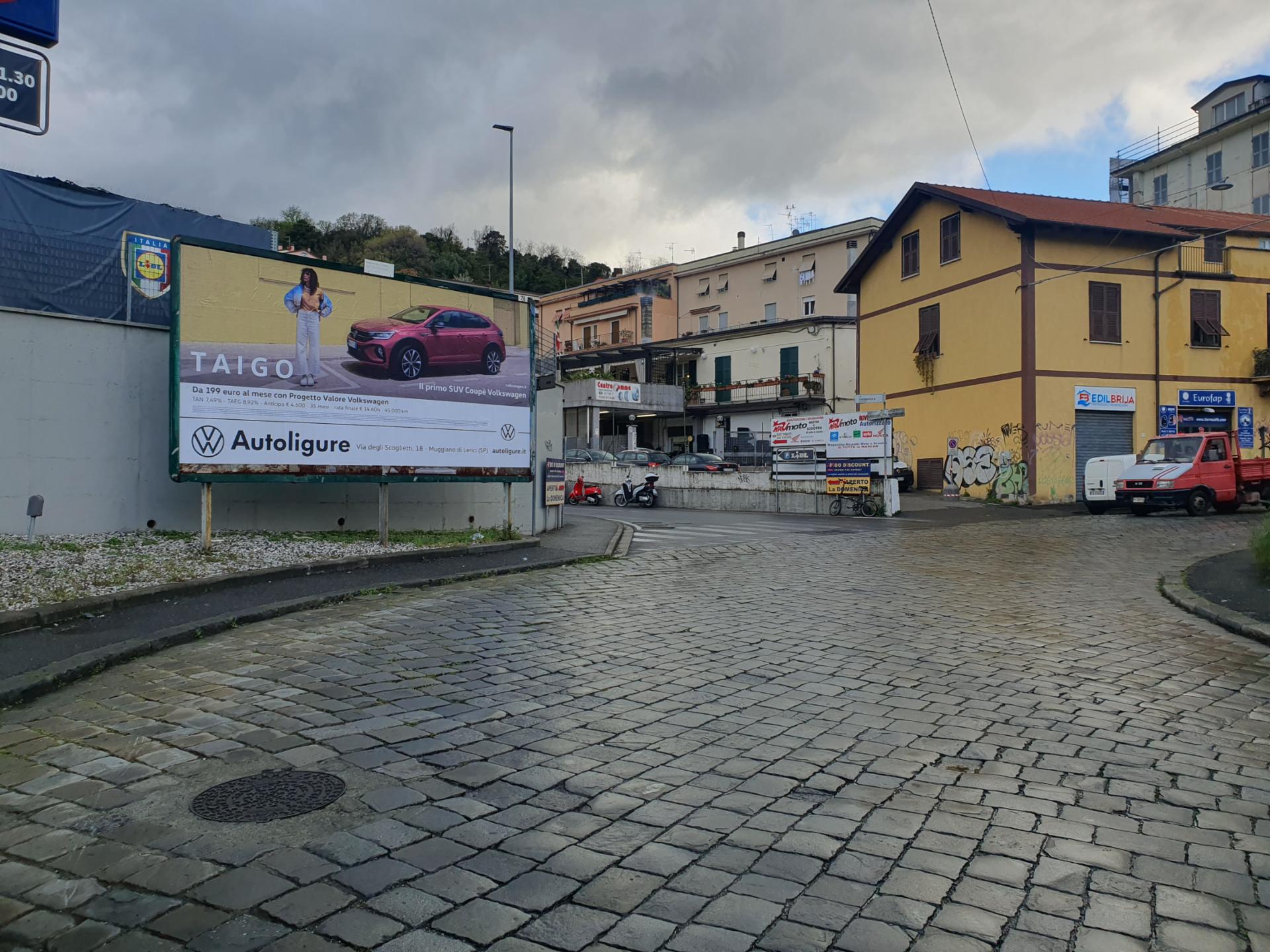 Impianto 6 X 3 a La Spezia, in zona Lidl
