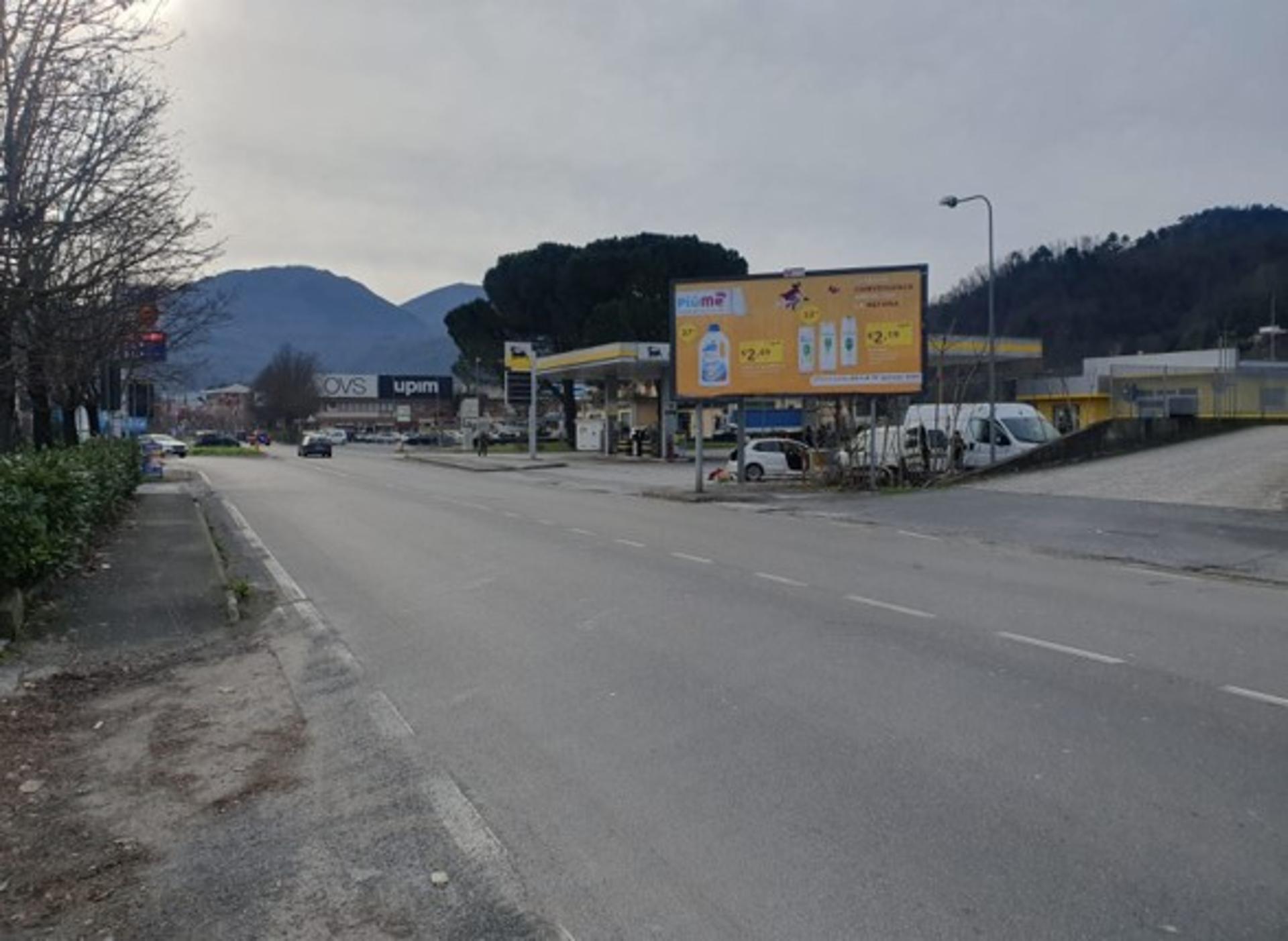 Impianto 6 X 3 a Aulla, in zona Penny