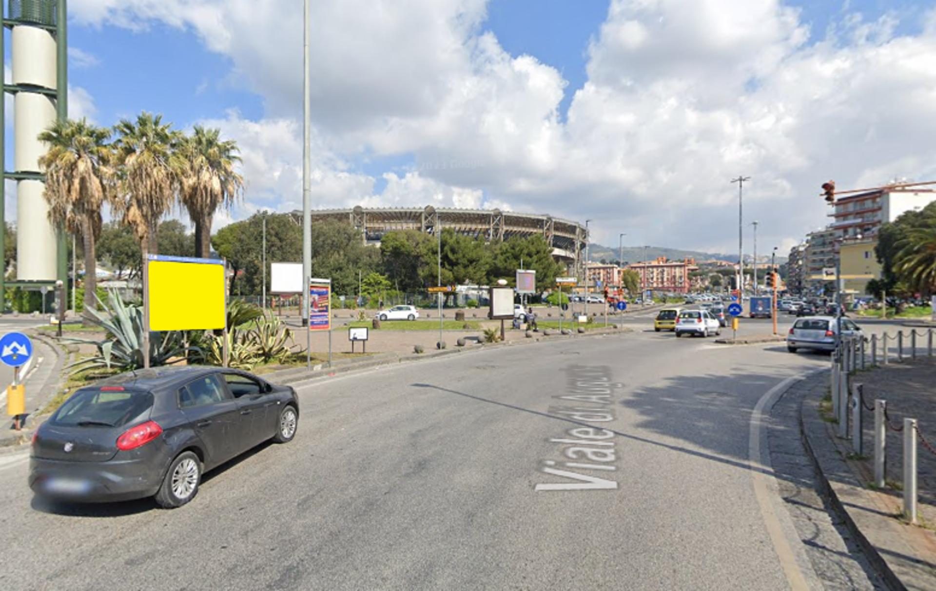 Impianto STENDARDO a Napoli, in zona Croupier Bar