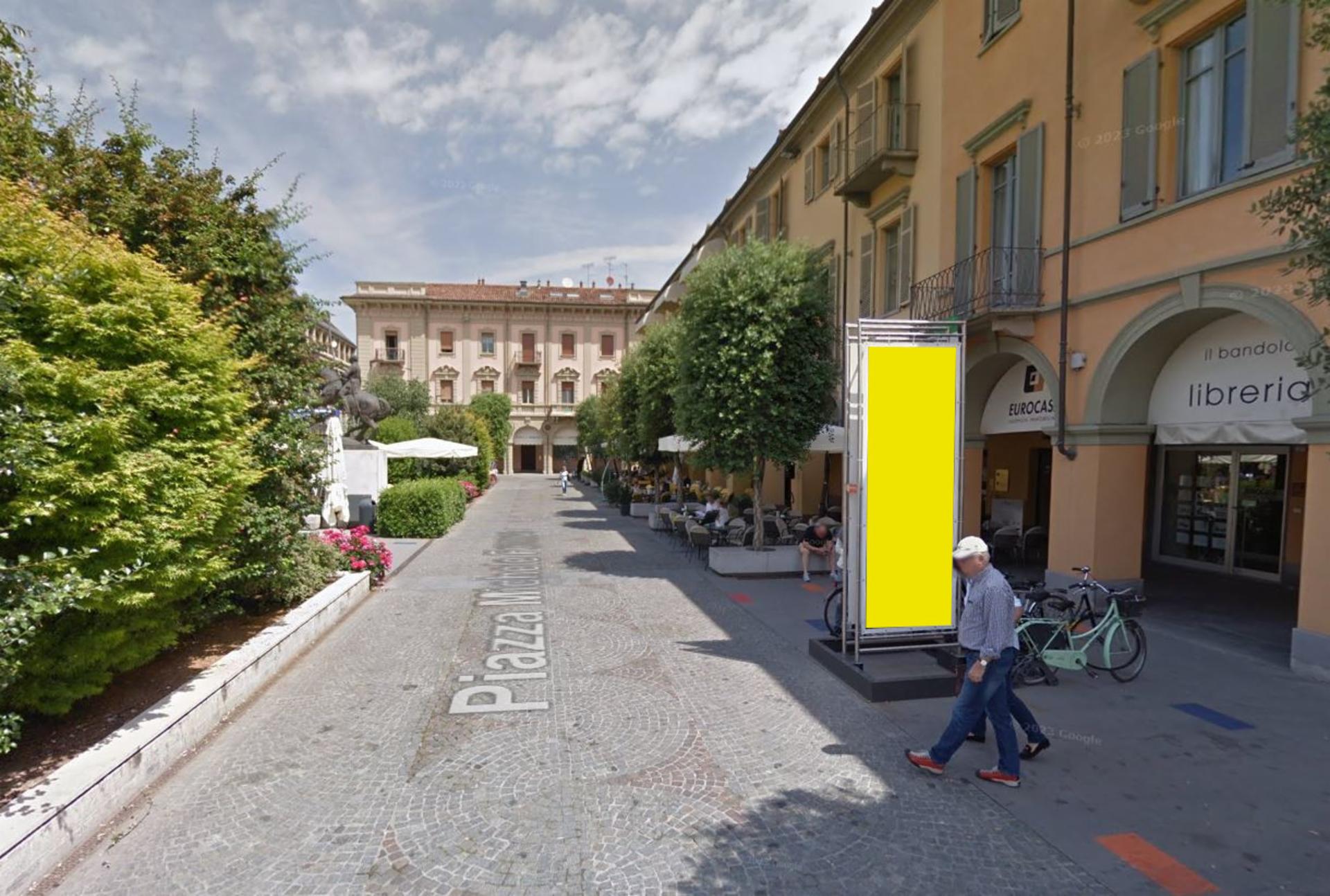 Impianto TOTEM a Alba, in zona Piazza Duomo