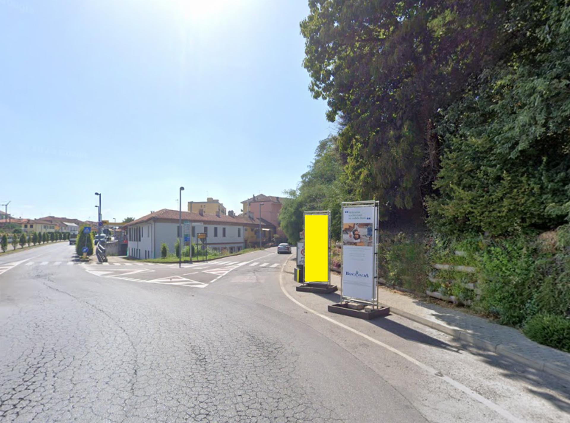 Impianto TOTEM a Bra, in zona Molinaro Arredamenti
