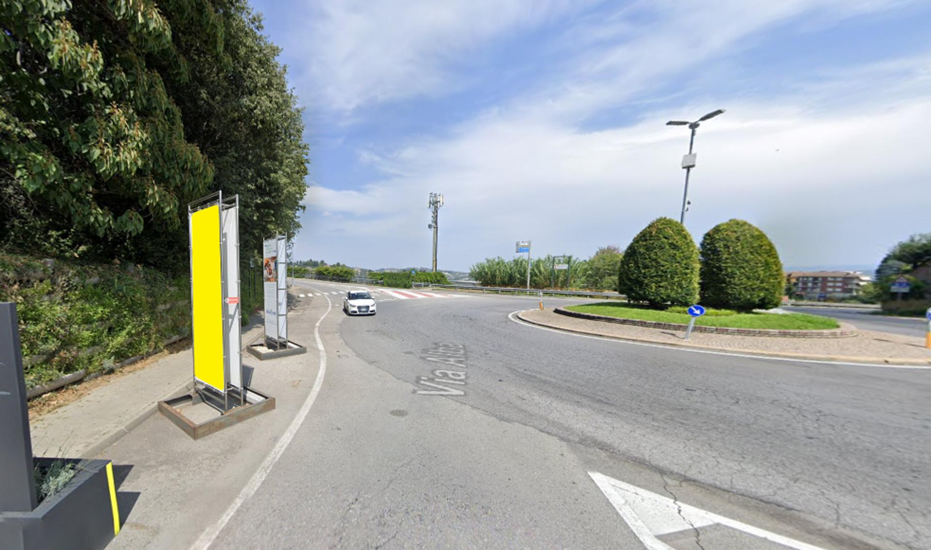 Impianto TOTEM a Bra, in zona Molinaro Arredamenti
