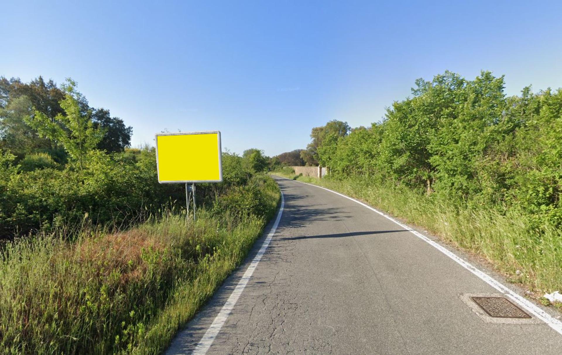 Impianto CARTELLONISTICA a Roma, in zona Pontina, bv V. Pratica di Mare