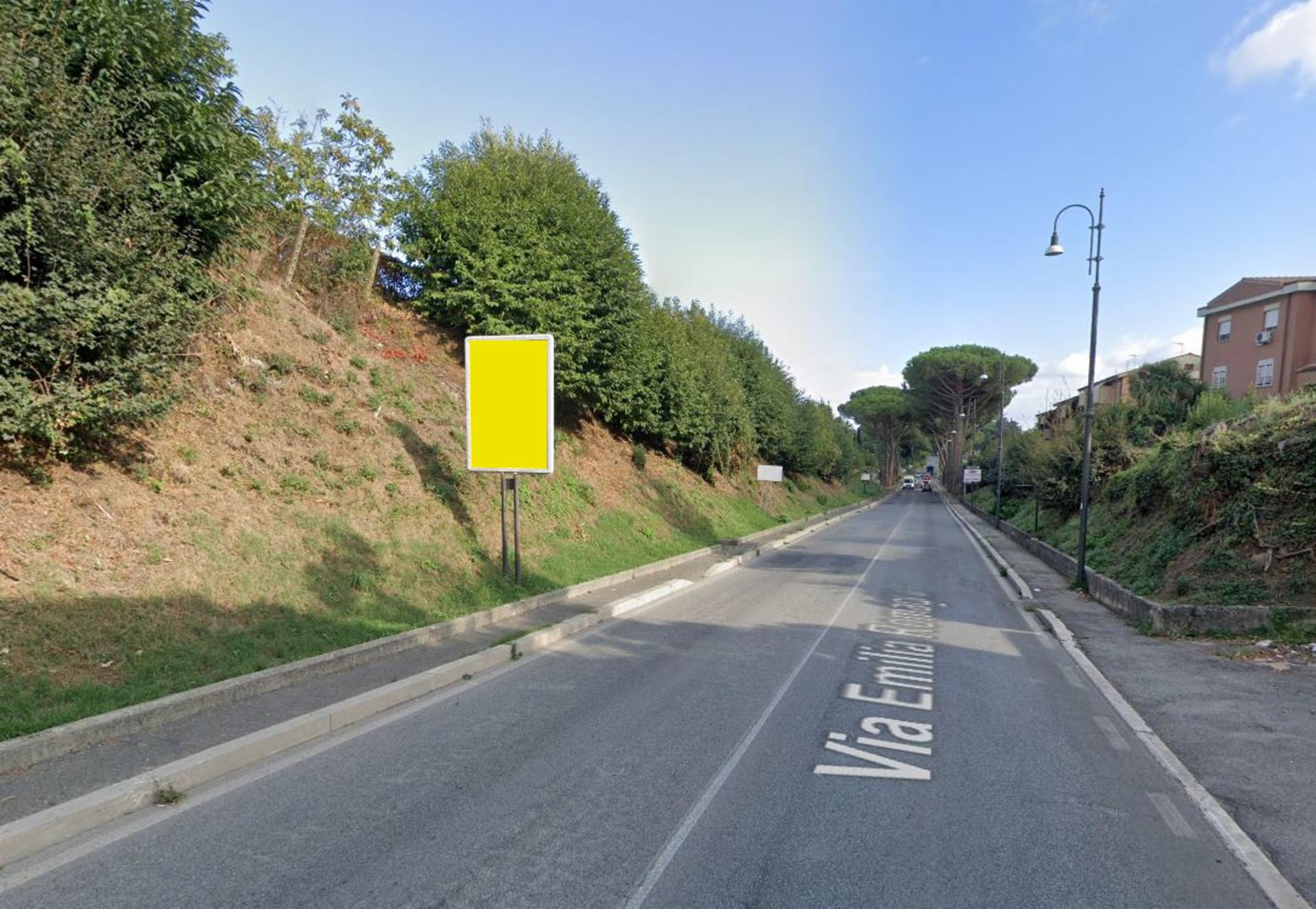 Impianto CARTELLONISTICA a Genzano di Roma, in zona Coop