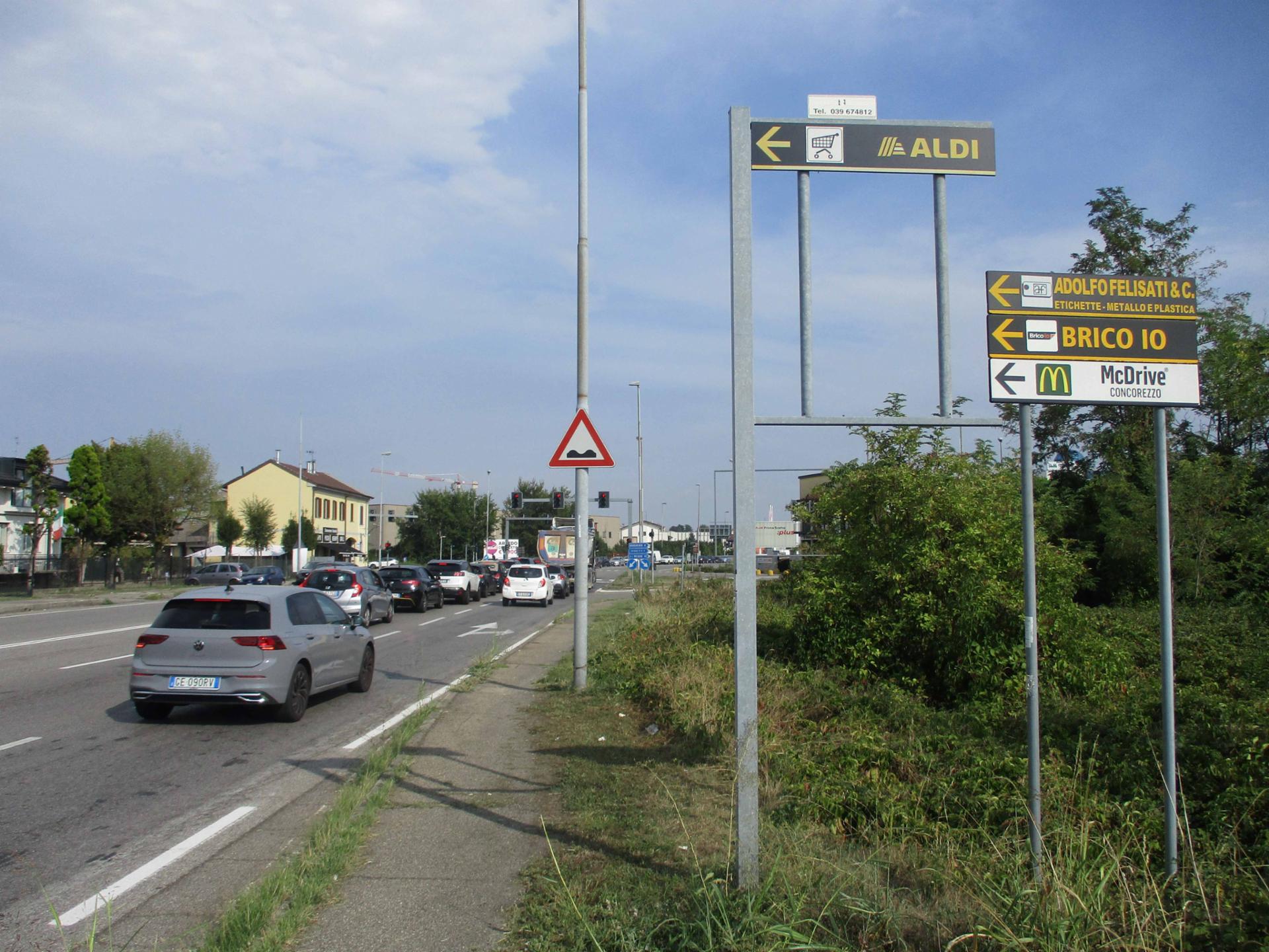 Impianto FRECCE / PREINSEGNE a Monza, in zona Acquaworld