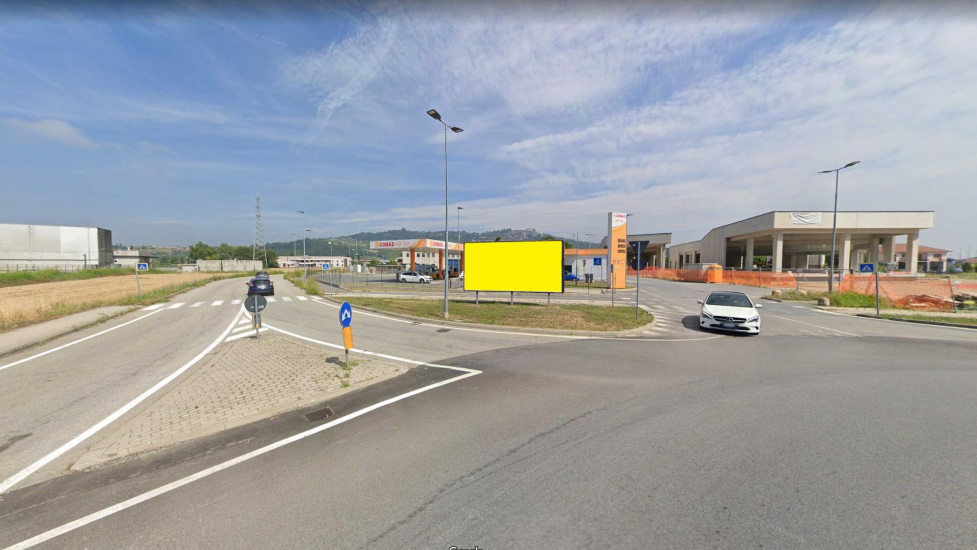 Impianto 6 X 3 a Alba, in zona Conad