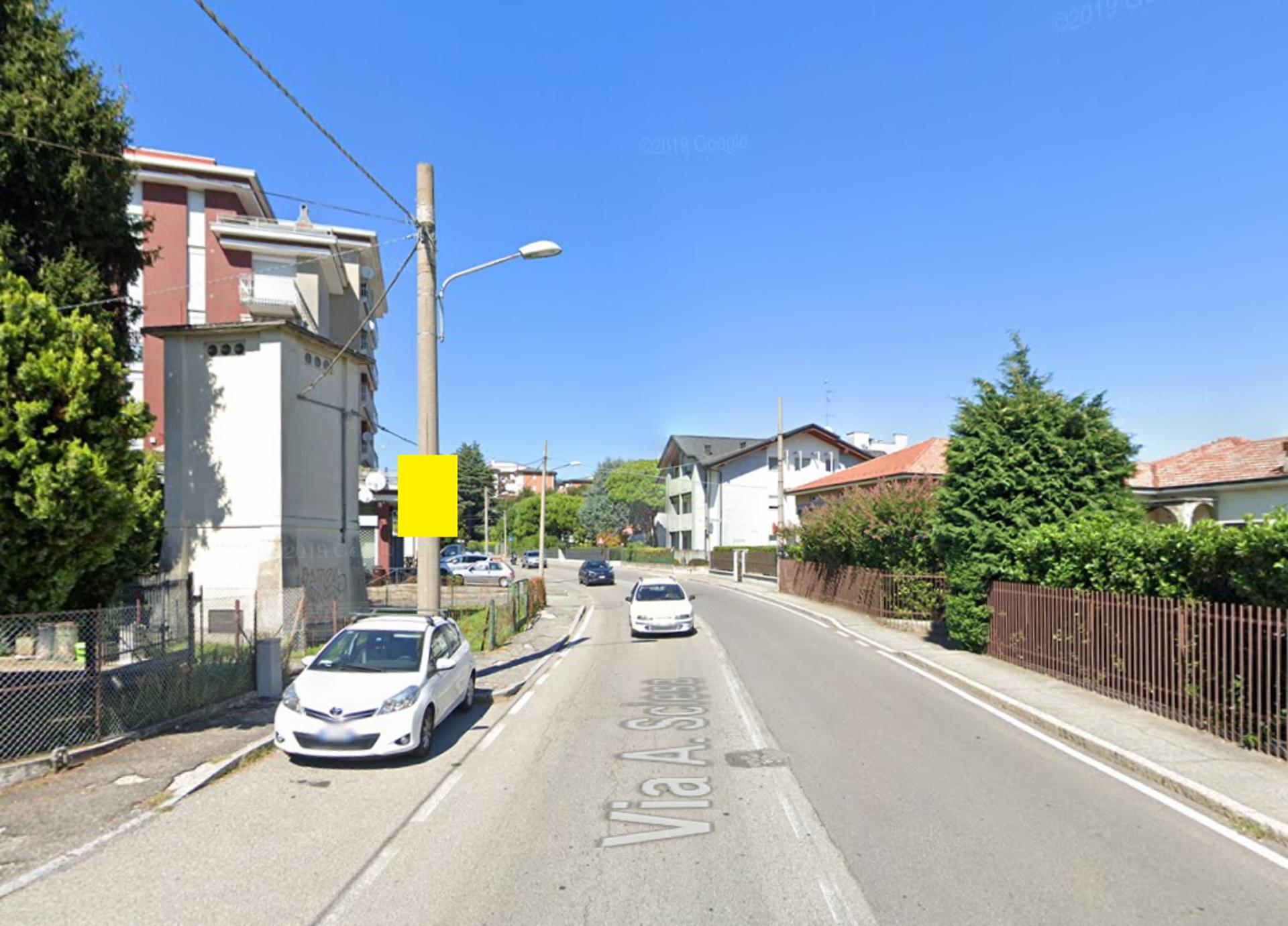 Impianto POLE MEDIA a Gallarate, in zona Bar Petalo