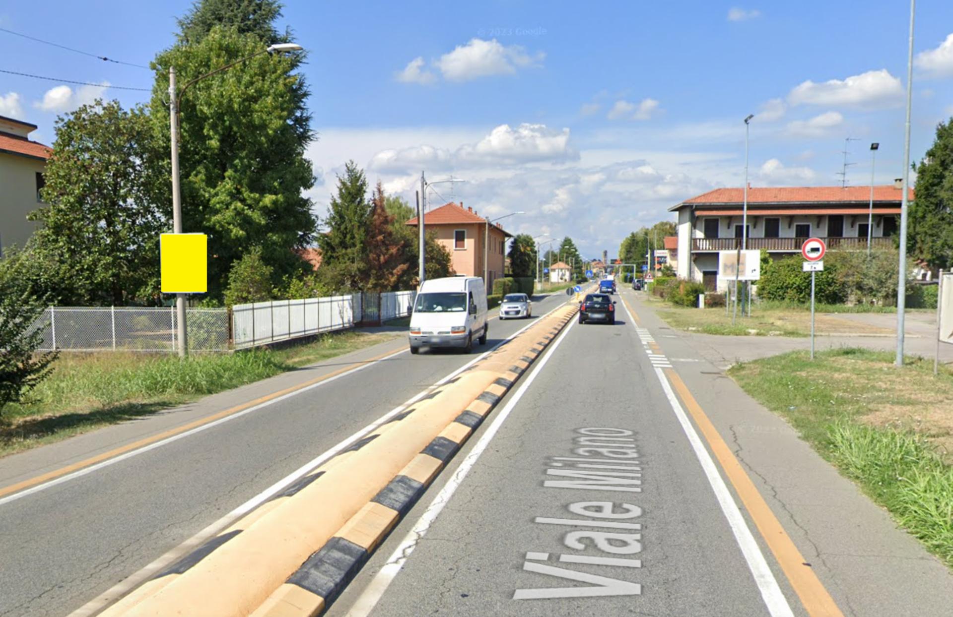 Impianto POLE MEDIA a Gallarate, in zona Scarpe&Scarpe