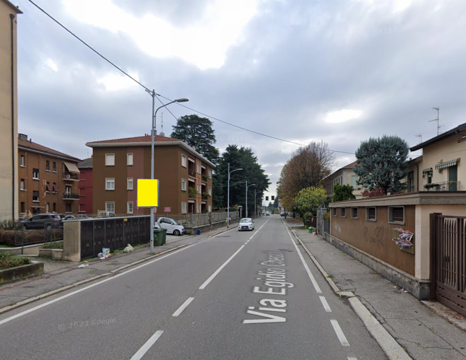 Impianto POLE MEDIA a Gallarate, in zona Barber shop Yasin