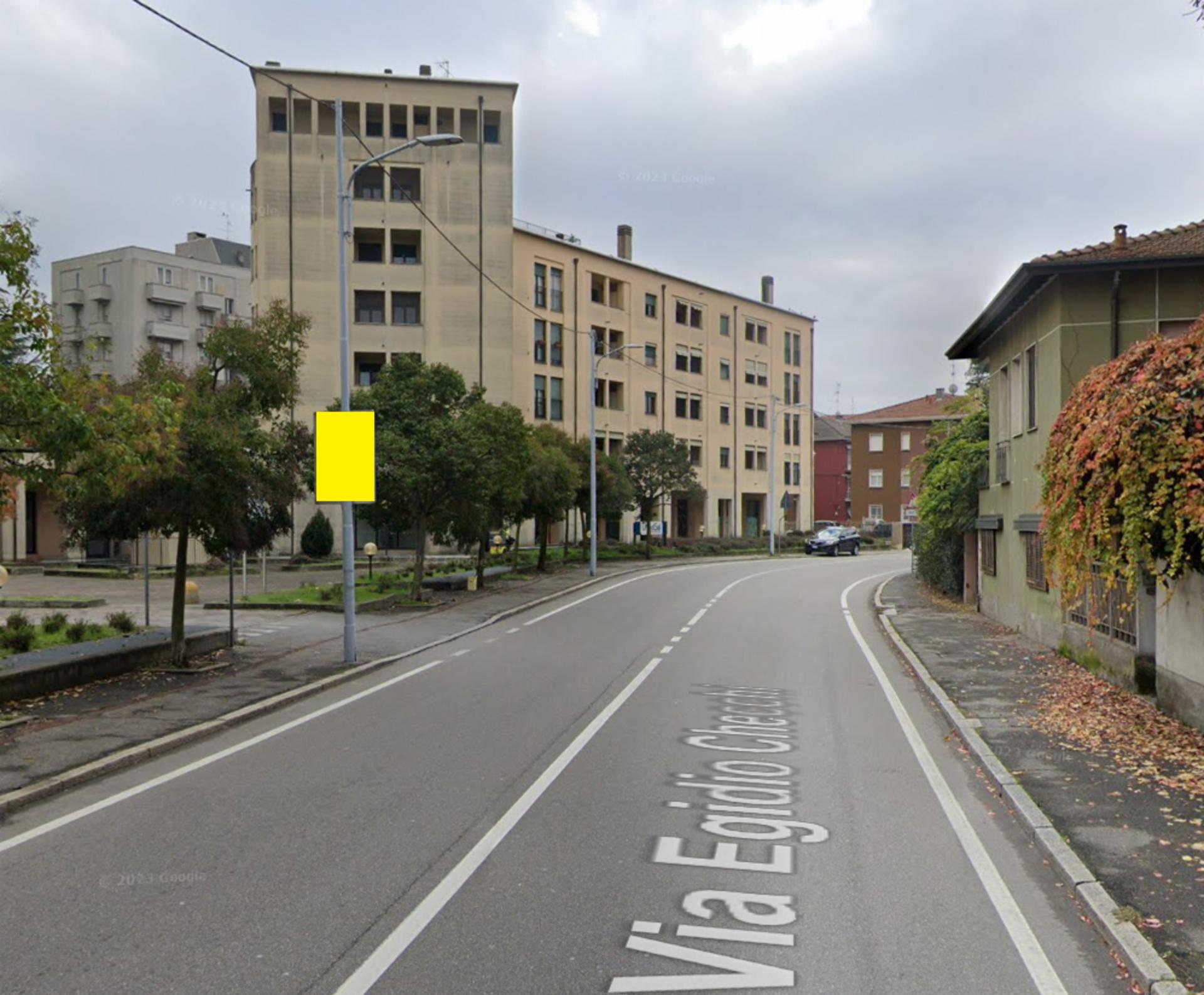 Impianto POLE MEDIA a Gallarate, in zona Gaia Hairstylist