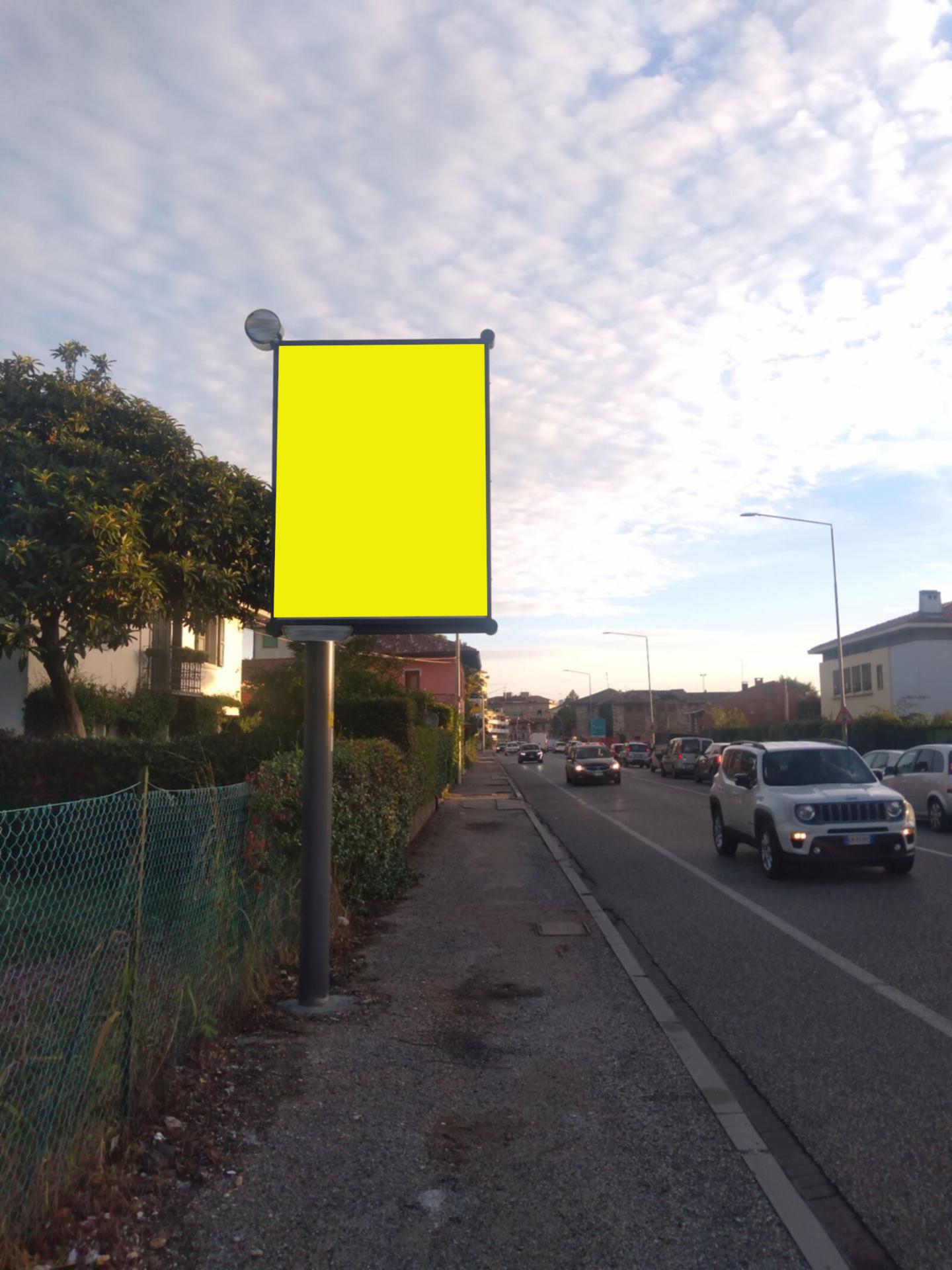 Impianto CARTELLONISTICA a Pasian di Prato, in zona Bonfante Mobili