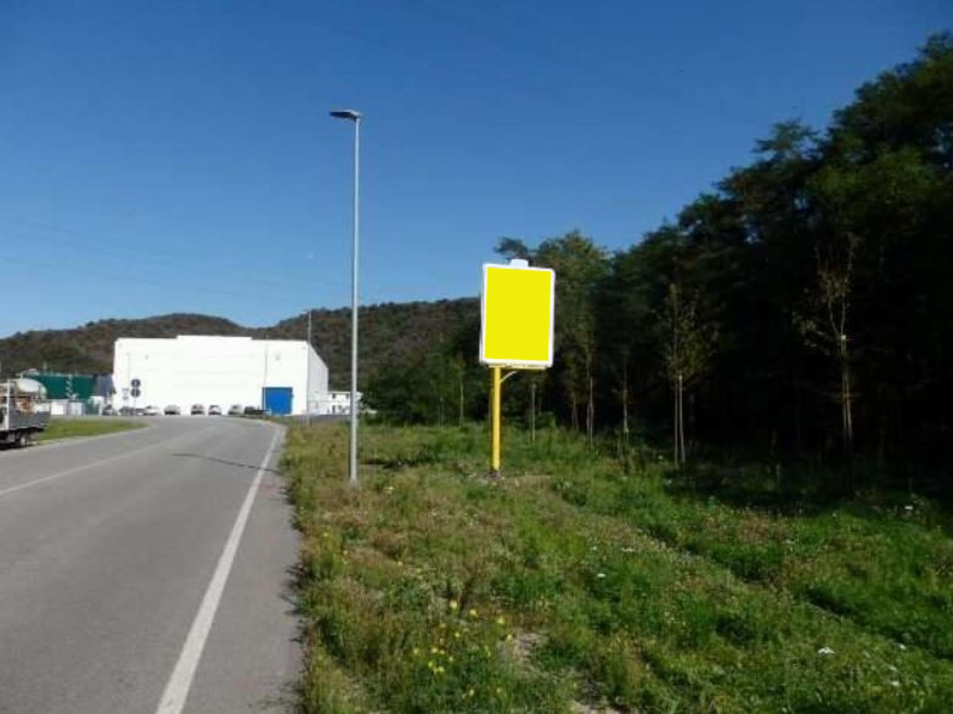 Impianto CARTELLONISTICA a Cairo Montenotte, in zona Api-Ip