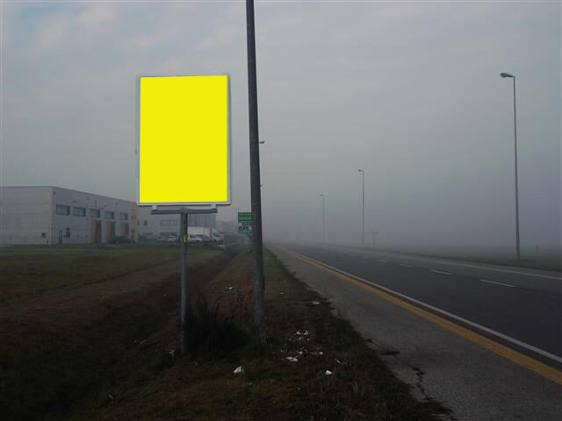 Impianto CARTELLONISTICA a Mirandola, in zona Lidl
