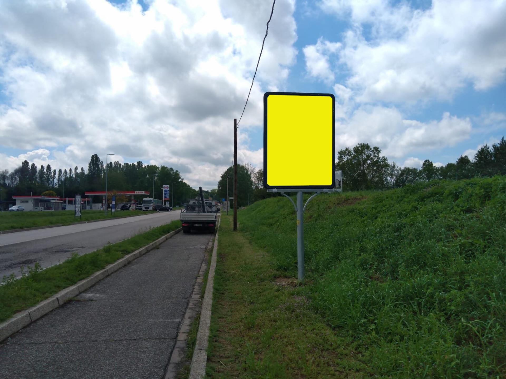 Impianto a VIA CANAPA LATO DX DIREZ VIA DE VINCENZI  VIA CANAPA LATO DX DIREZ VIA DE VINCENZI  Ferrara