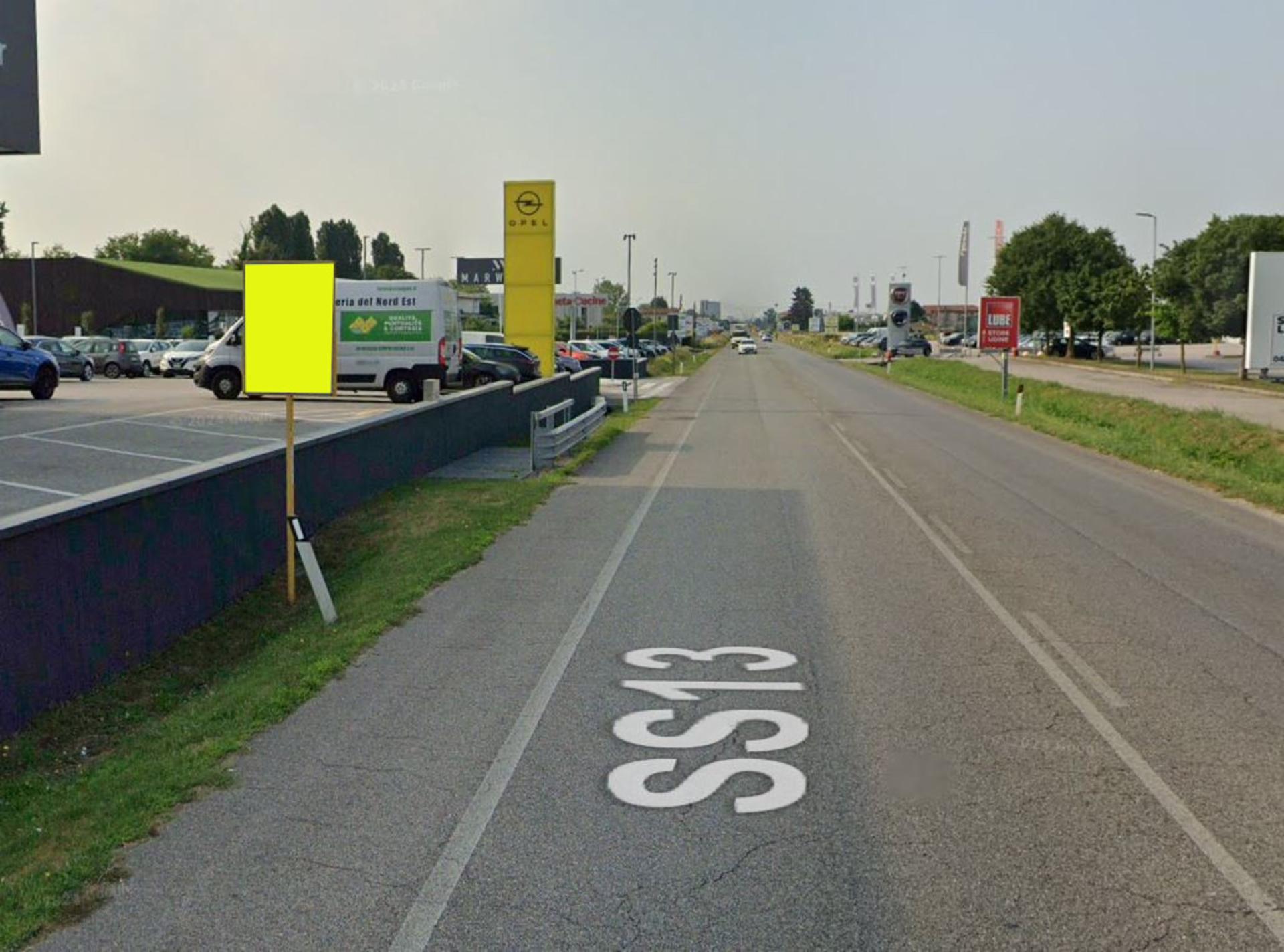 Impianto CARTELLONISTICA a Tavagnacco, in zona MediaWorld
