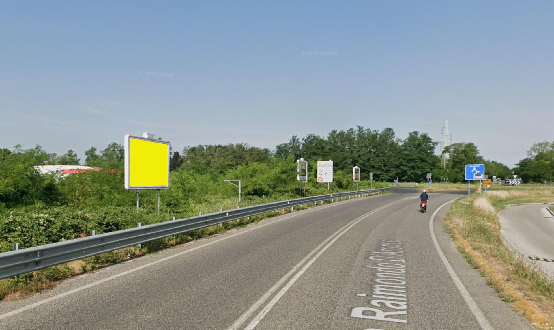 Impianto CARTELLONISTICA a Martignacco, in zona Conad
