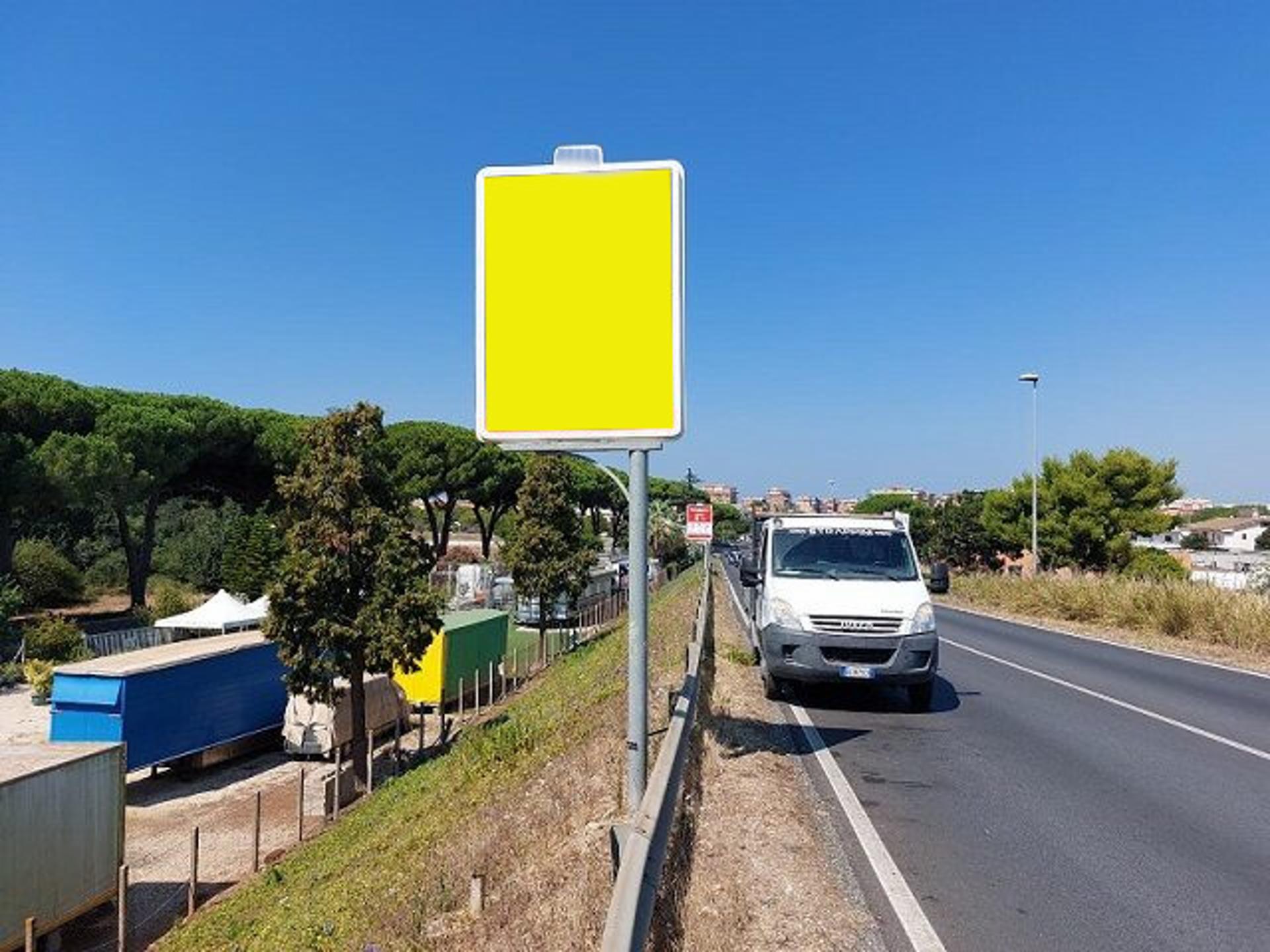 Impianto CARTELLONISTICA a Ladispoli, in zona Pizzeria la Forbice