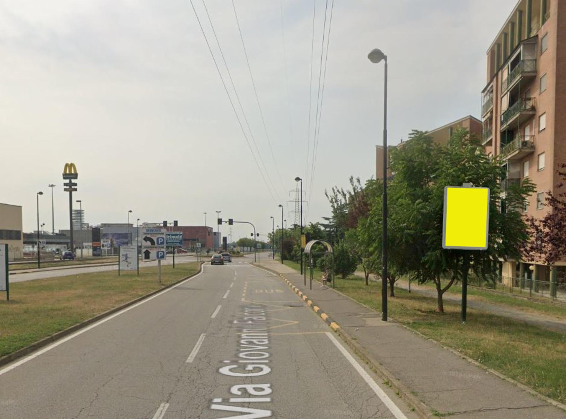 Impianto a VIA FALCONE TERZO DA STRADA TORINO  VIA FALCONE TERZO IMPIANTO DA STRADA TORINO LATO DX VICINO PENSILINA BUS  Beinasco