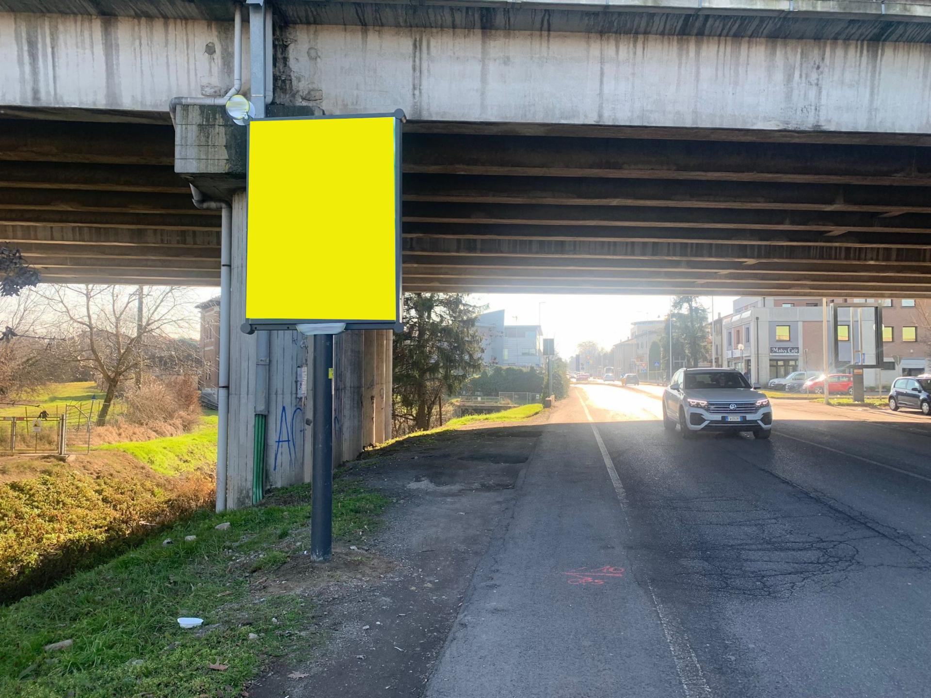 Impianto CARTELLONISTICA a Reggio nell'Emilia, in zona Carboni Casa