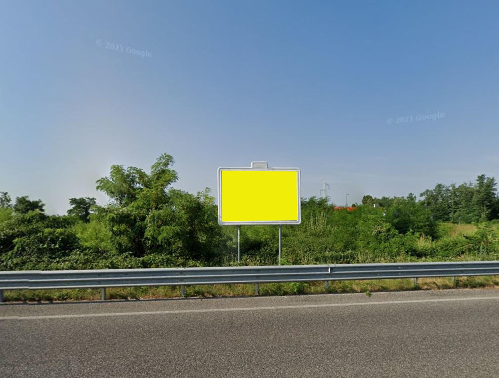 Impianto CARTELLONISTICA a Martignacco, in zona Conad