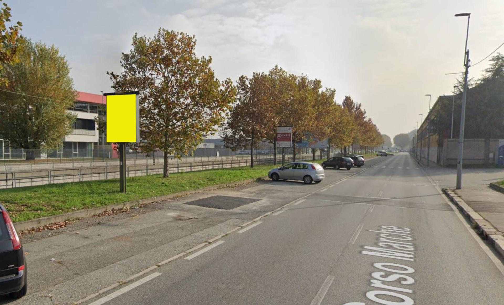 Impianto a CORSO MARCHE, 79/A  14 MT. DOPO PALO LUCE ML35  Torino