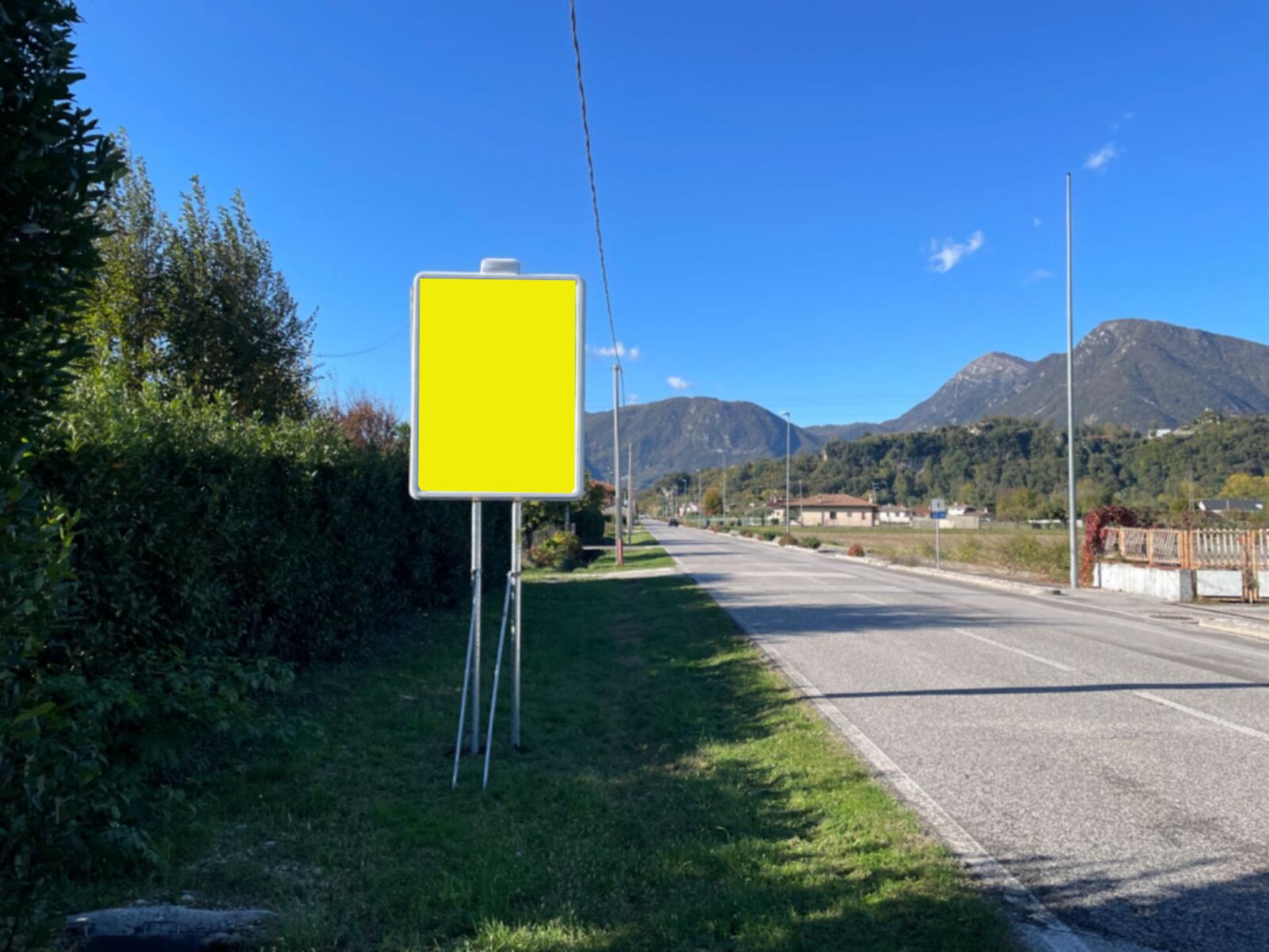 Impianto CARTELLONISTICA a Osoppo, in zona Pittini Arredamenti