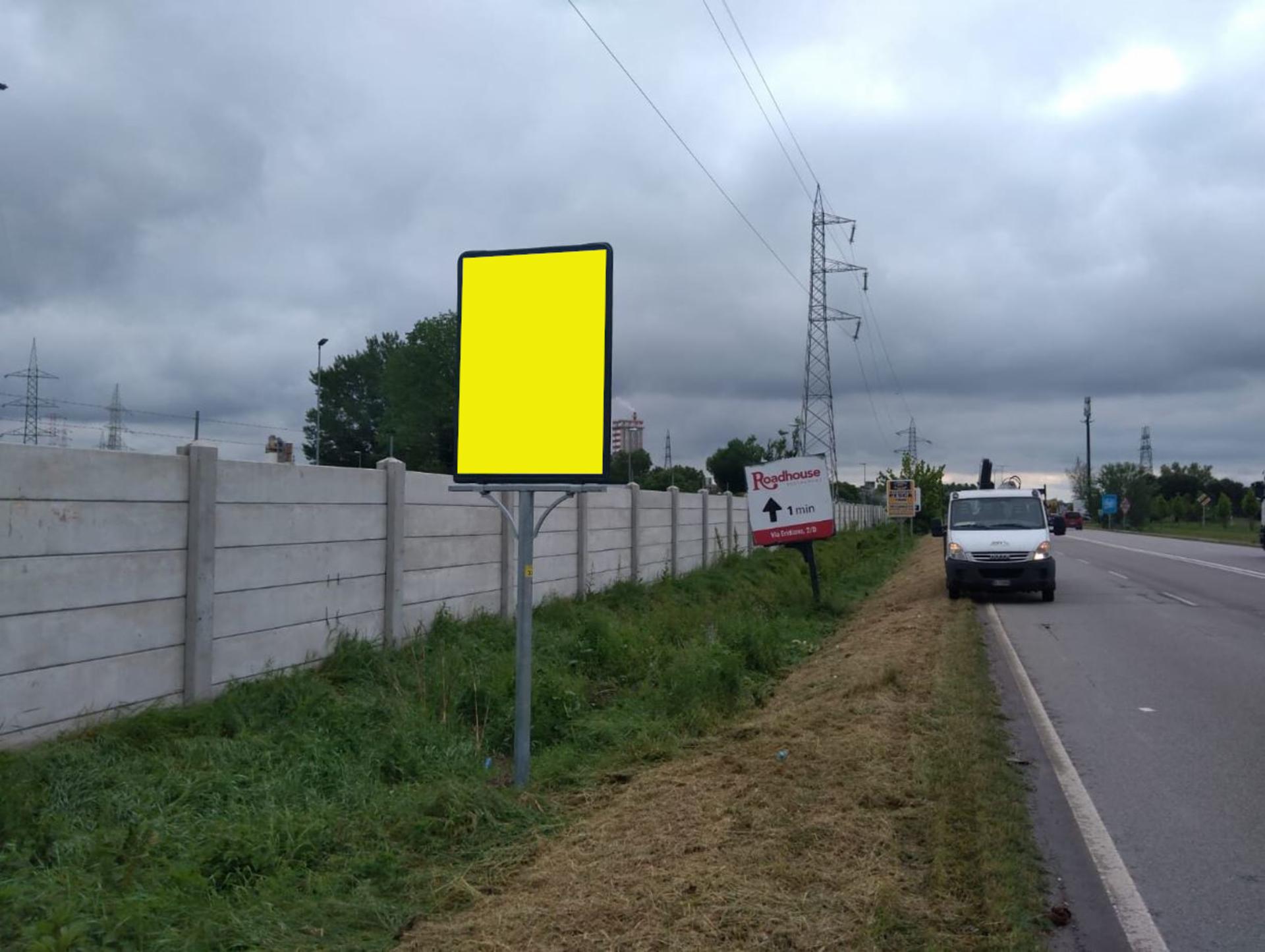 Impianto CARTELLONISTICA a Ferrara, in zona Yi Gou