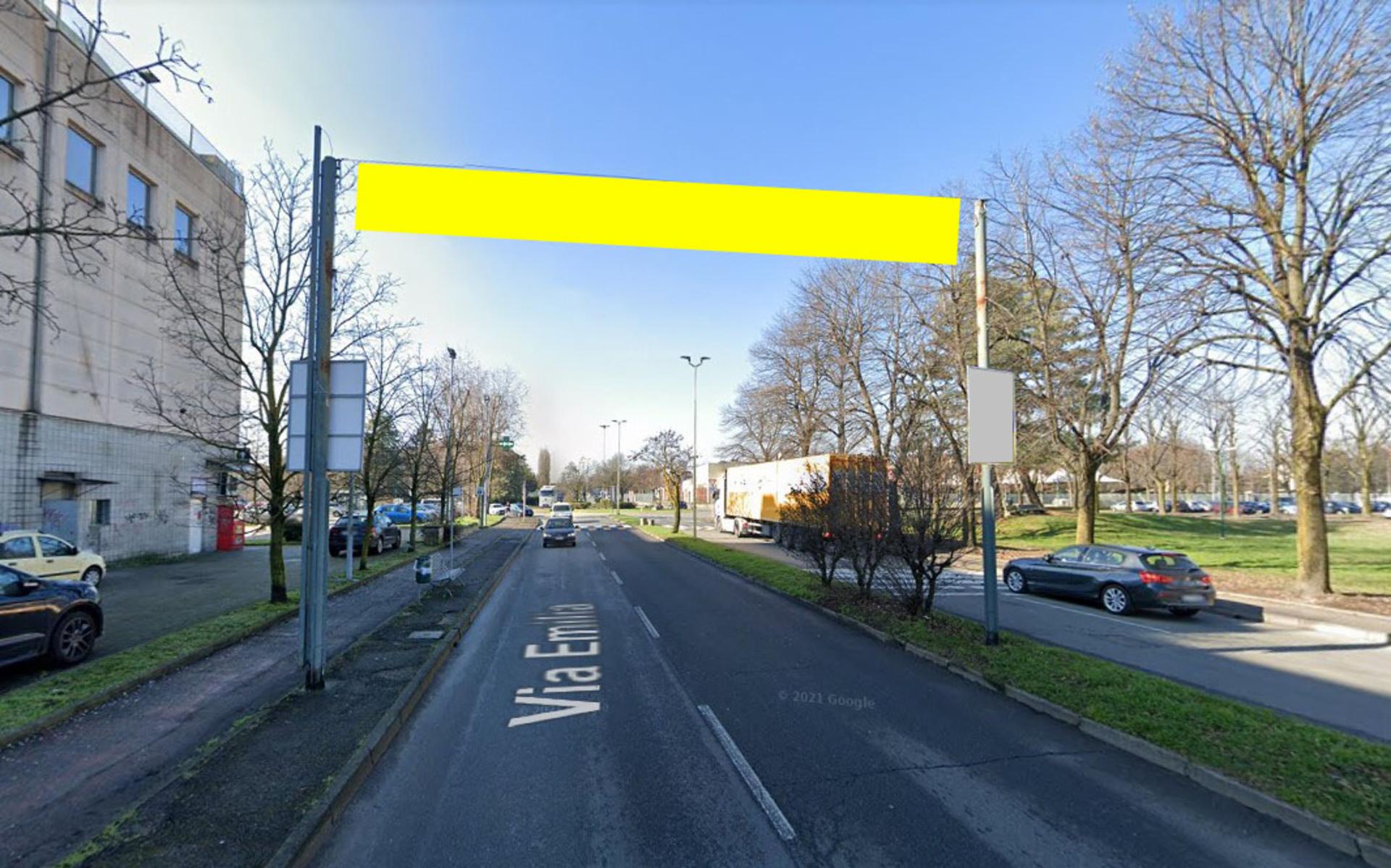 Impianto STRISCIONE a Buccinasco, in zona Centro commerciale Emilia