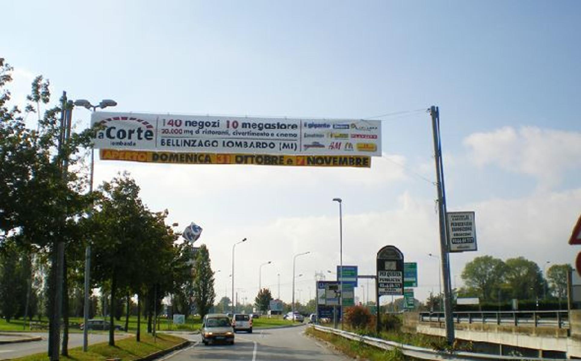 Impianto STRISCIONE a Carugate, in zona IKEA
