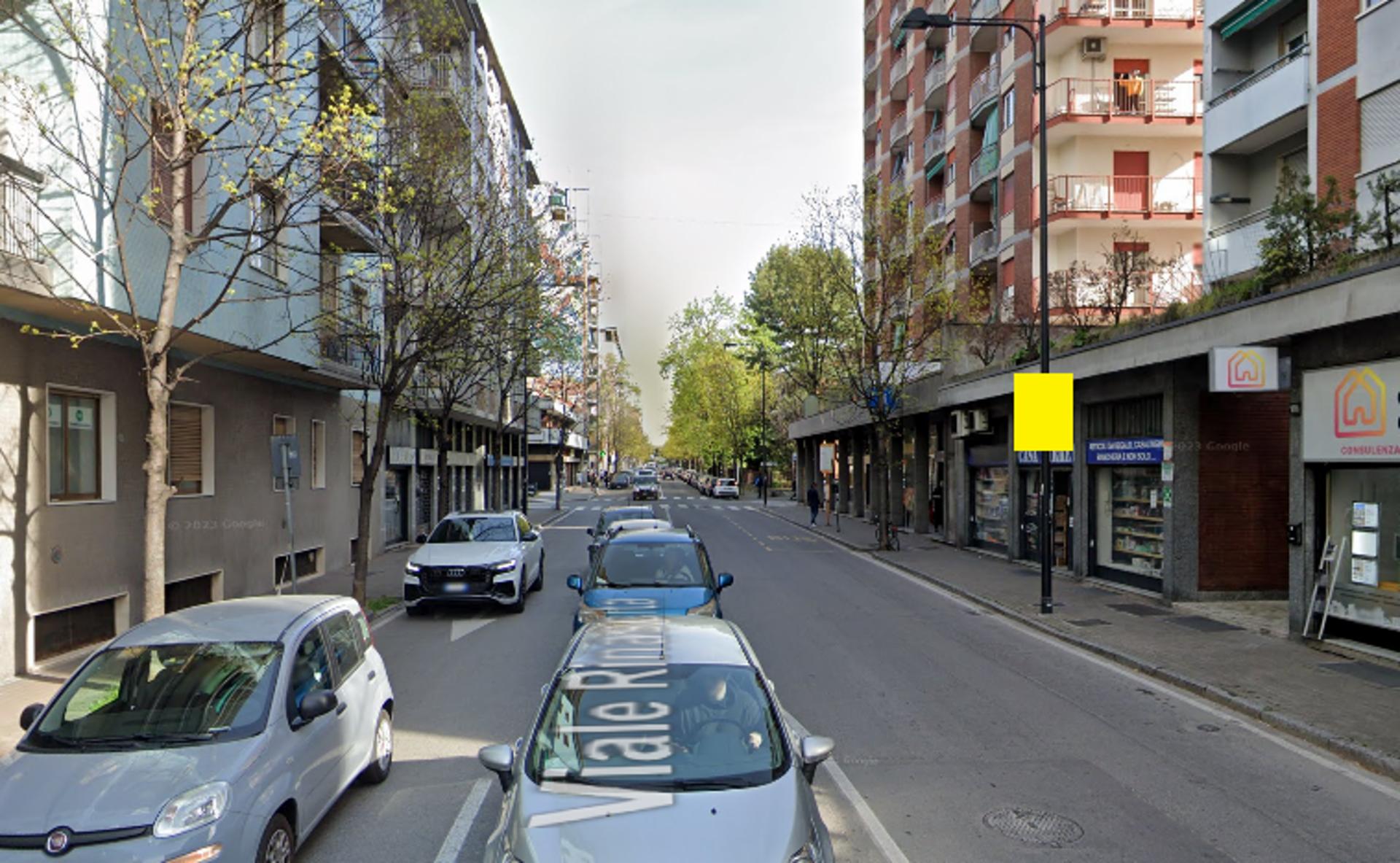 Impianto POLE MEDIA a Cinisello Balsamo, in zona Master di Lavezzari E & c Sas