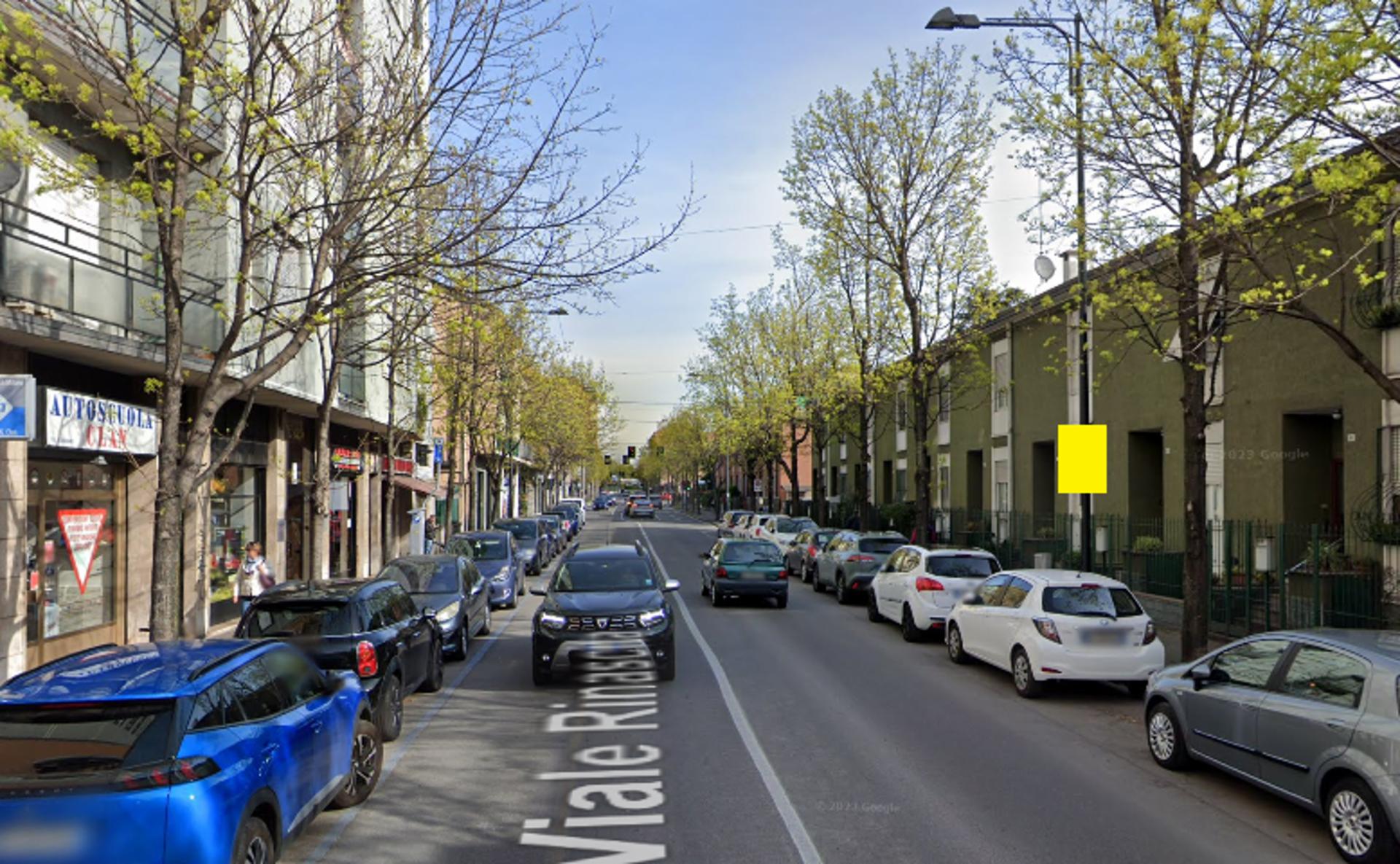 Impianto POLE MEDIA a Cinisello Balsamo, in zona Simoni Arredatori