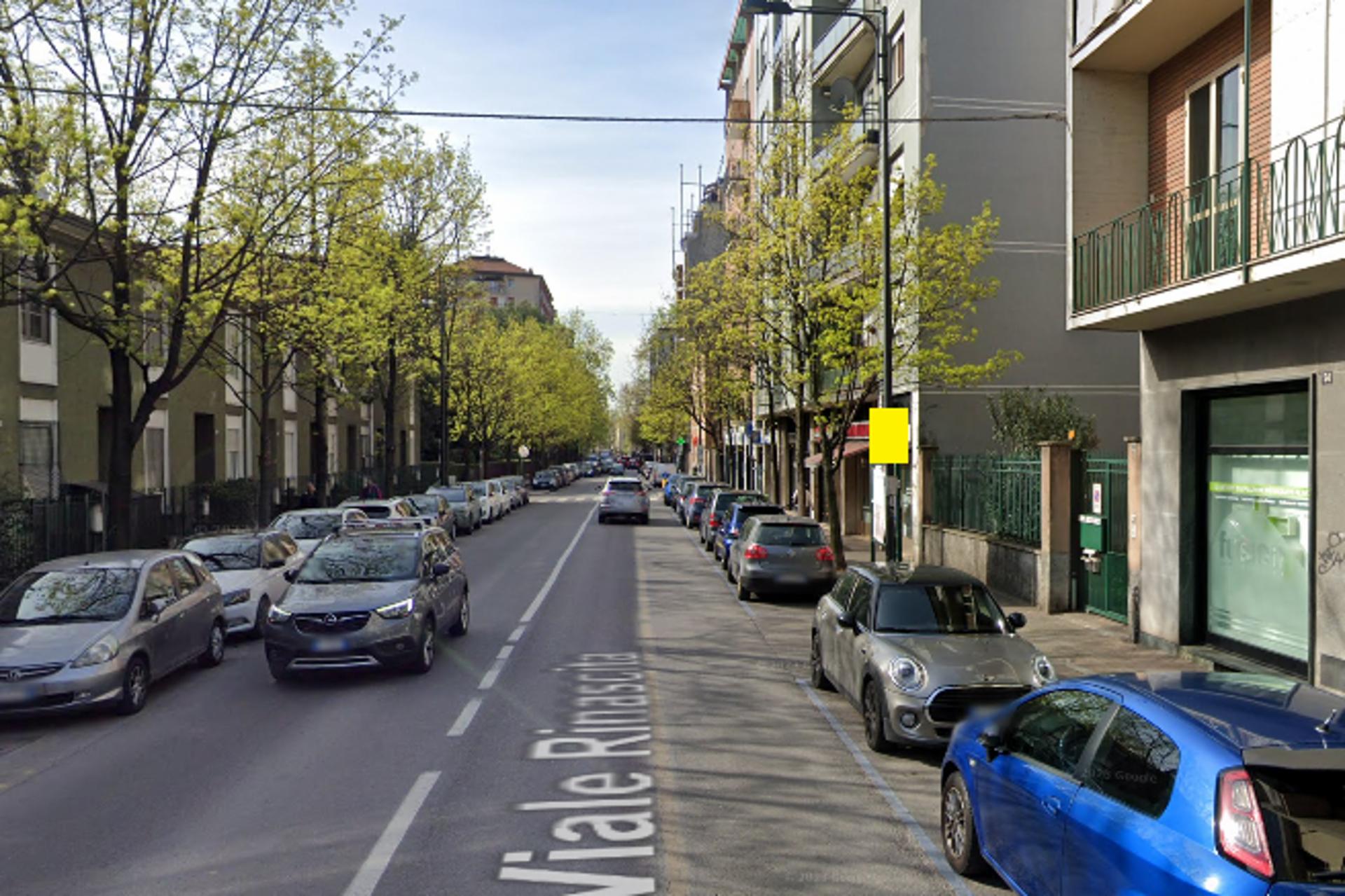 Impianto POLE MEDIA a Cinisello Balsamo, in zona Simoni Arredatori