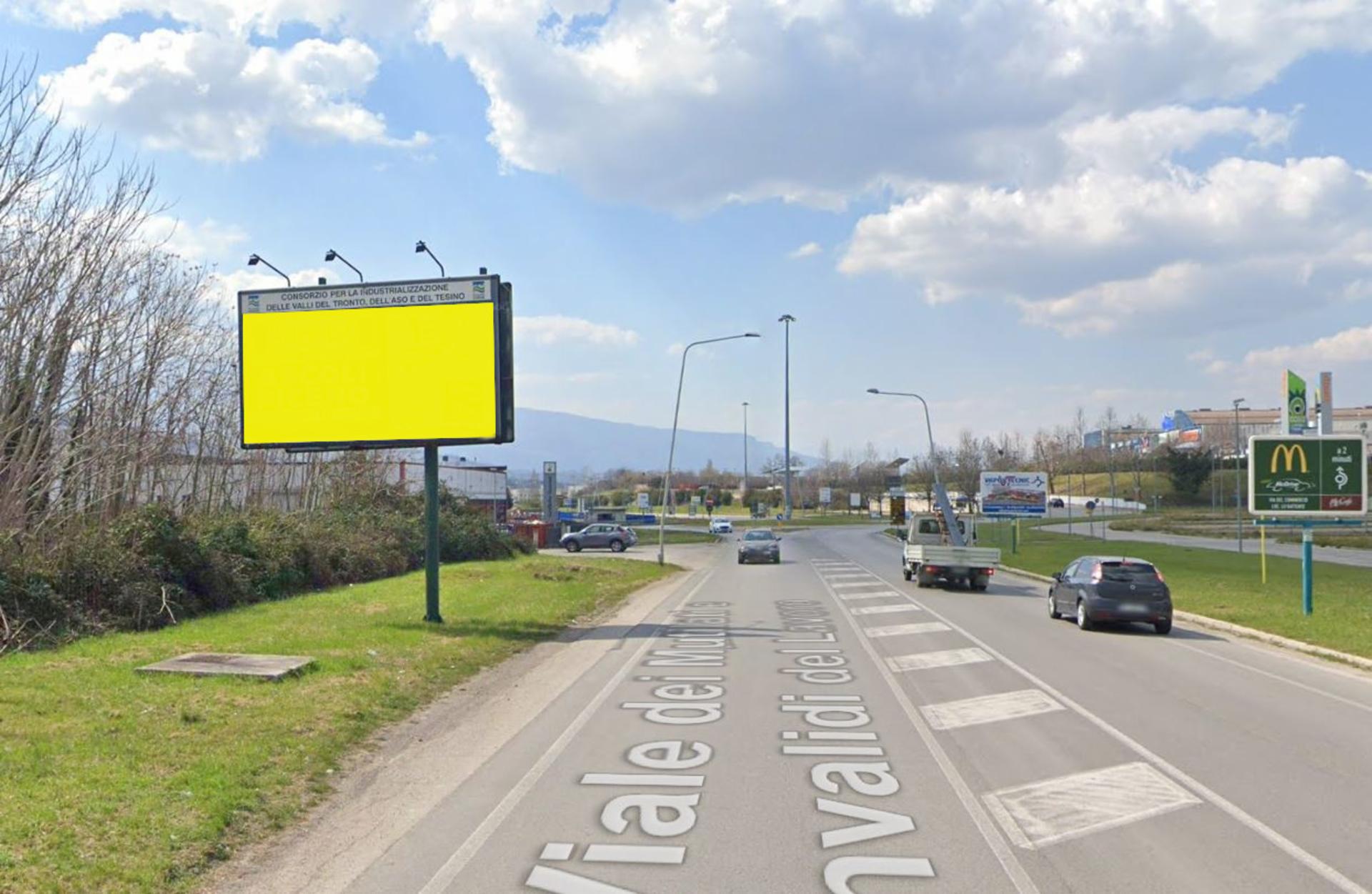 Impianto 6 X 3 a Ascoli Piceno, in zona H&M
