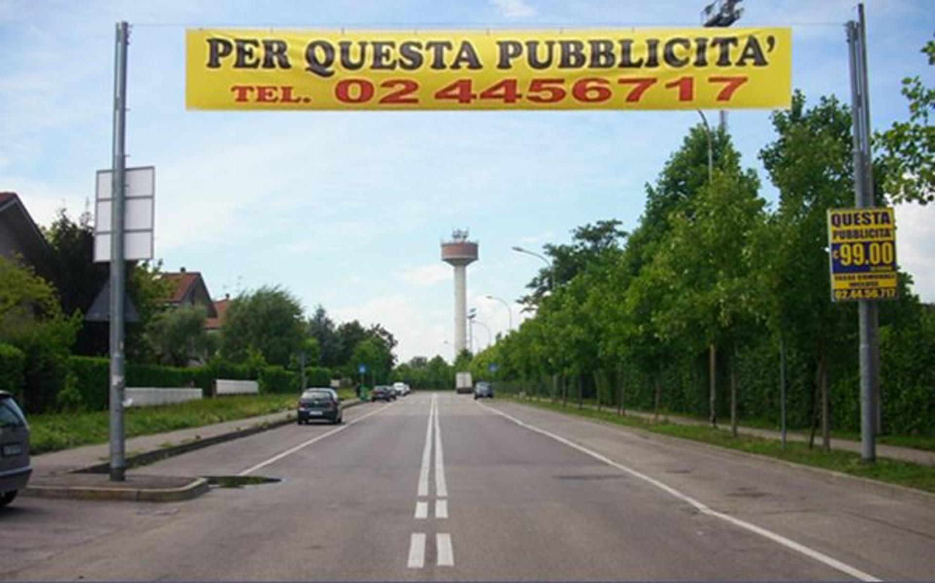 Impianto STRISCIONE a Pero, in zona Trattoria & Pizzeria Ciro e Cosimo