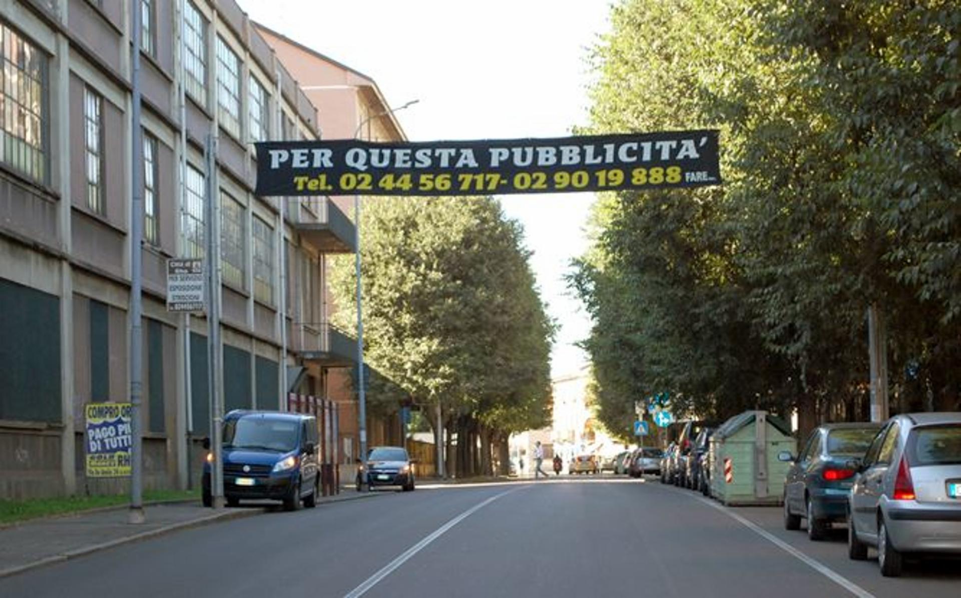 Impianto STRISCIONE a Rho, in zona ALDI